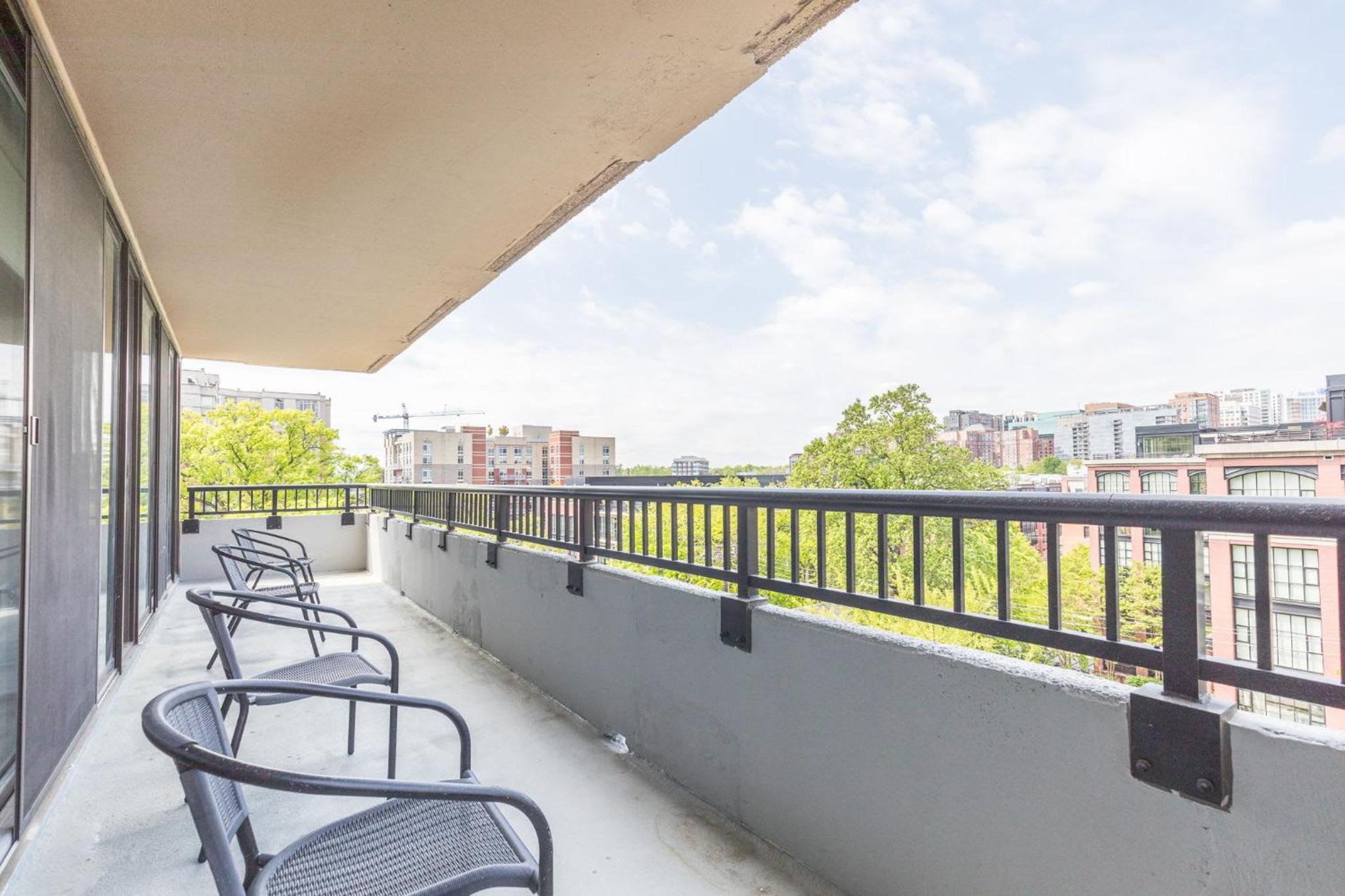 2BR Comfort Apartment in Prime Location