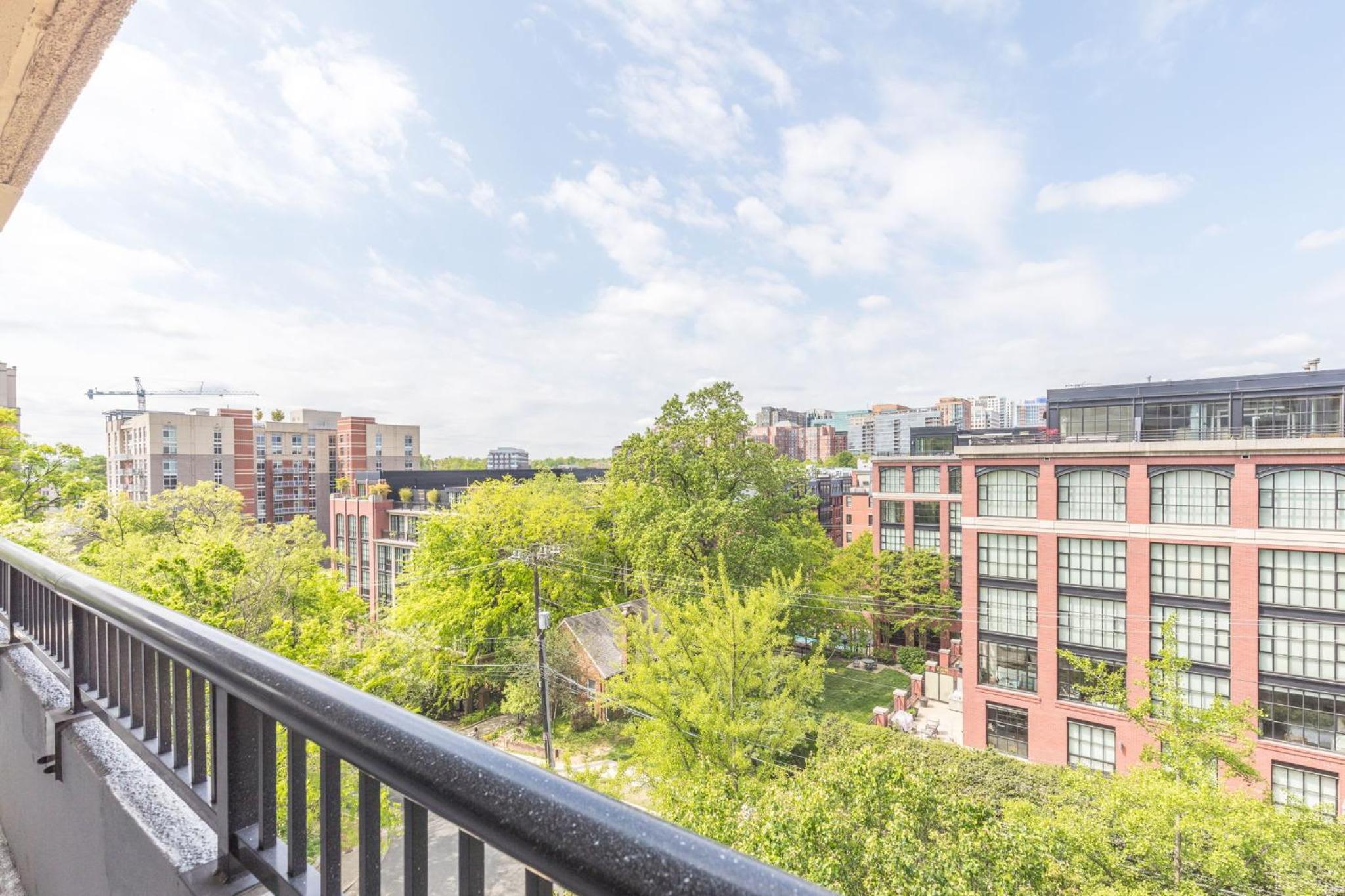 2BR Comfort Apartment in Prime Location