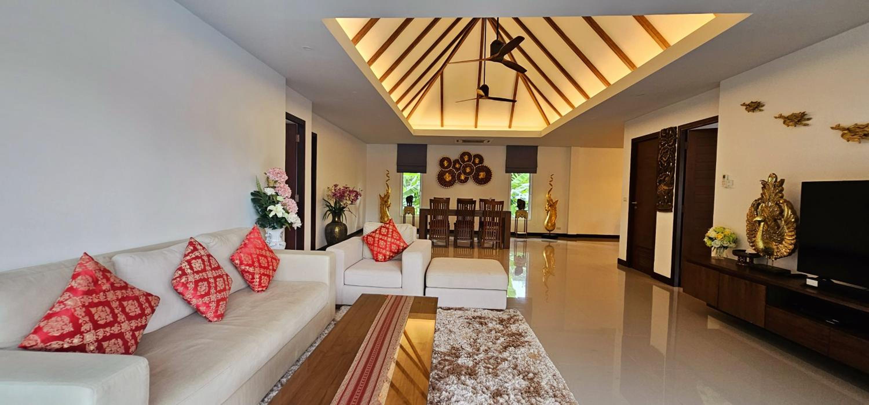JJ Queen Villa and Spa Kohyaonoi