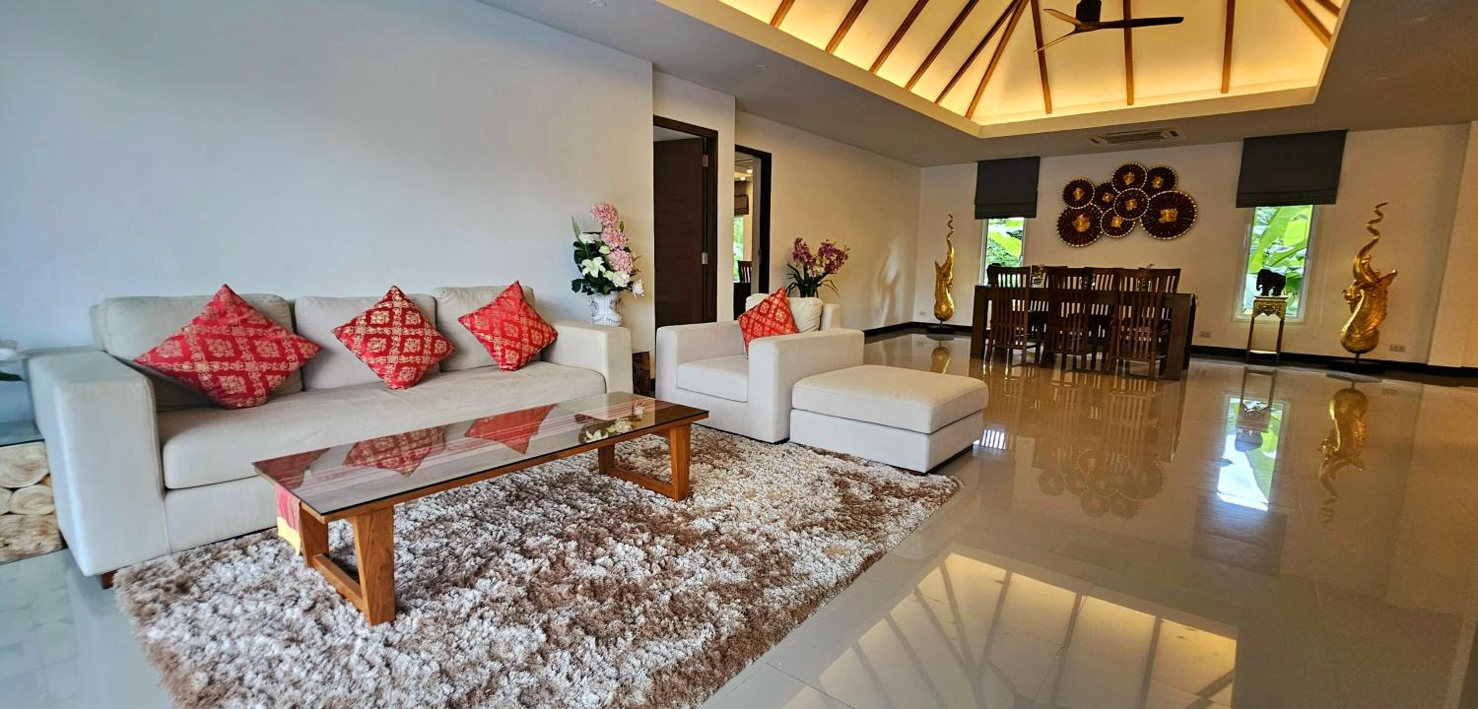 JJ Queen Villa and Spa Kohyaonoi