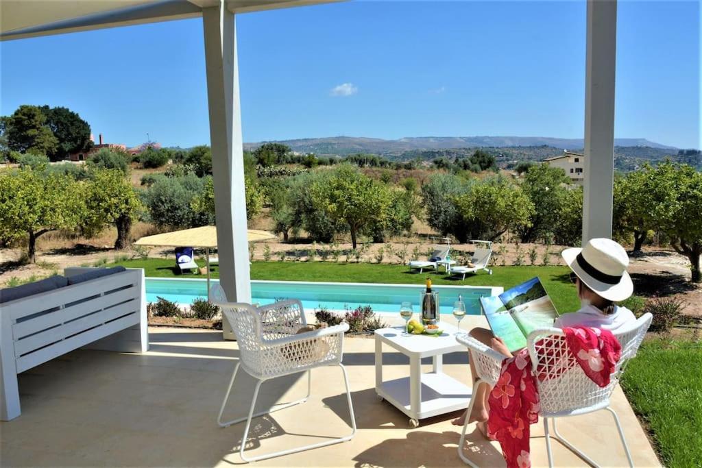 Villa Mennula vista mare montagne piscina privata - Tenuta il Cavaliere di Italia Noto photo 4