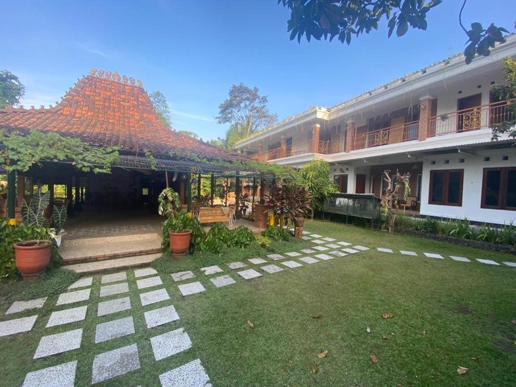 Homestay Joglo Seruni Syariah