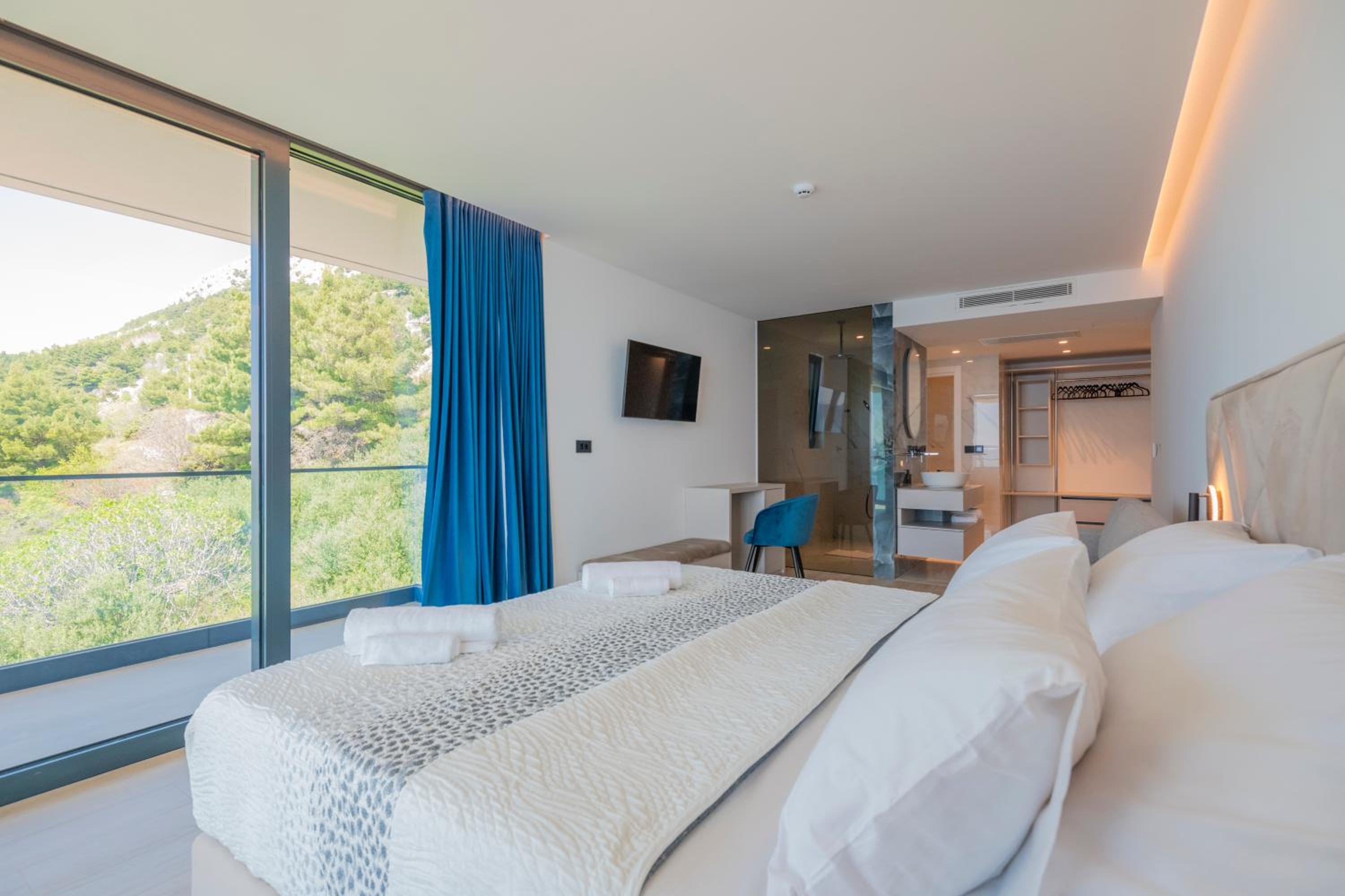 Luxury Villa Hedonia