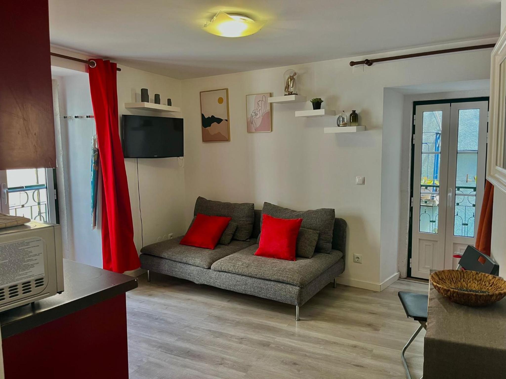 1 Bedroom Apartment - Tv da Madalena 01