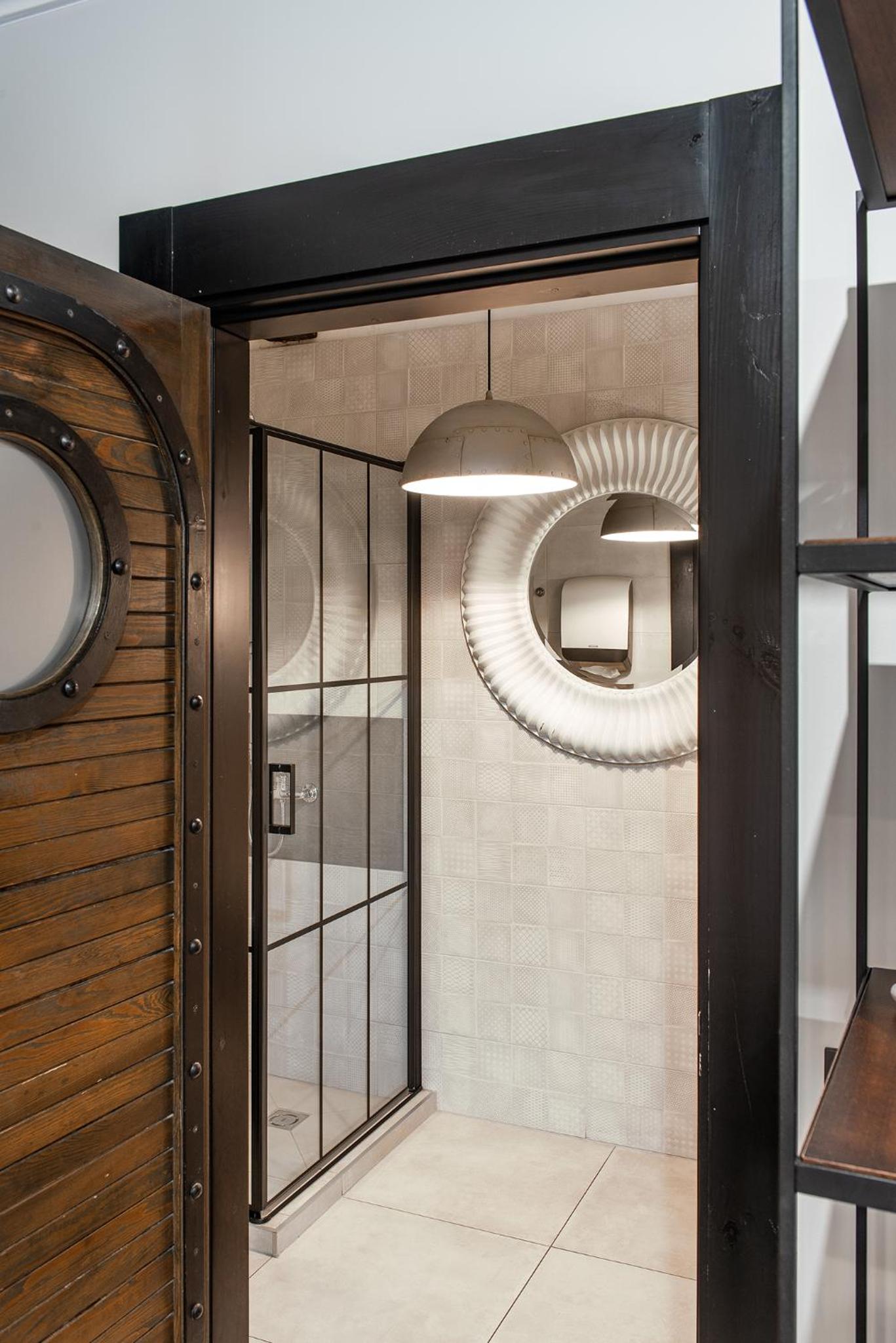 Barber Apartment