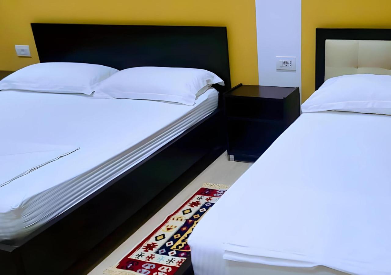VILA LILI Guest House - Berat