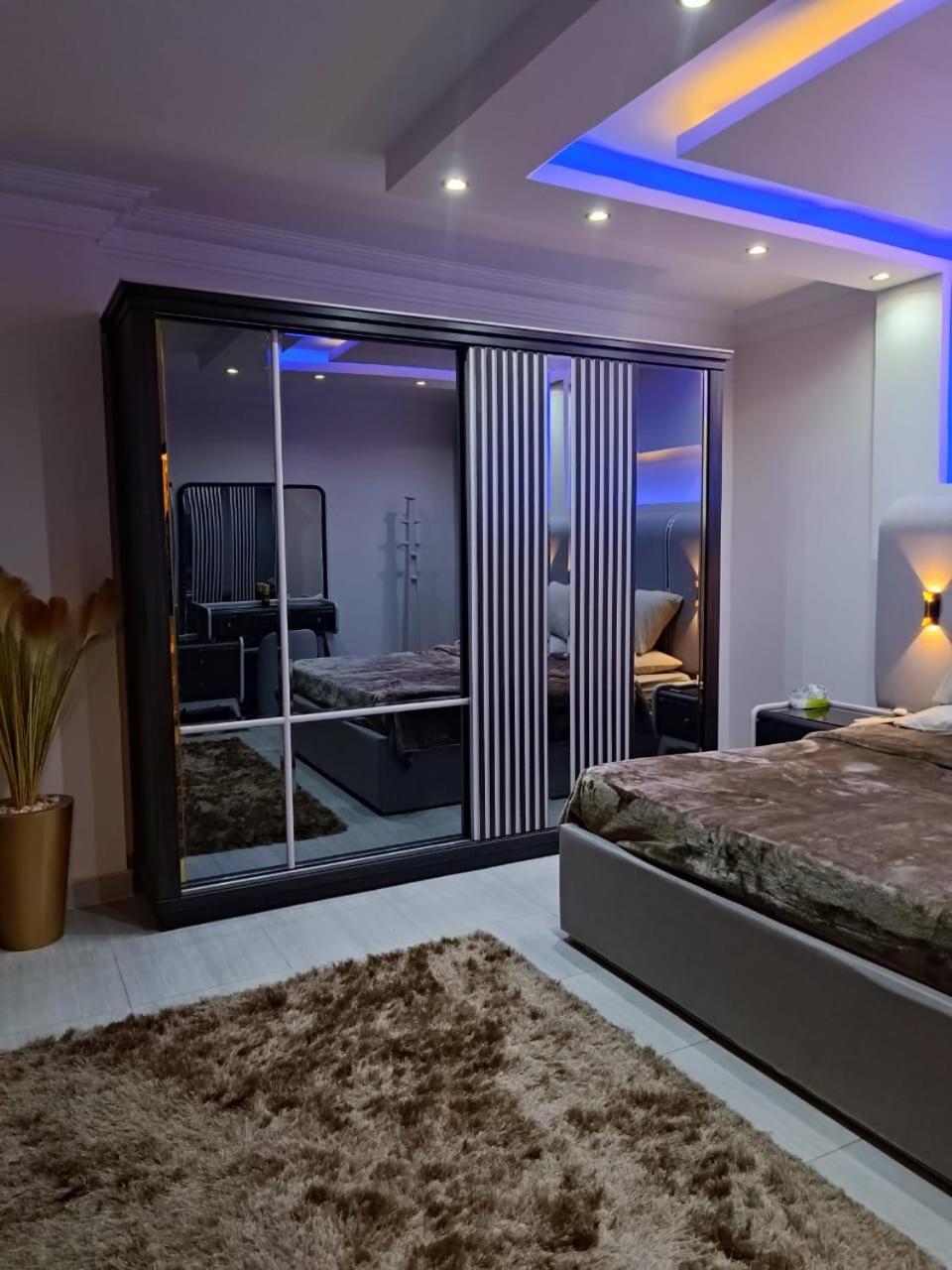 Luxury Apartment Great location!