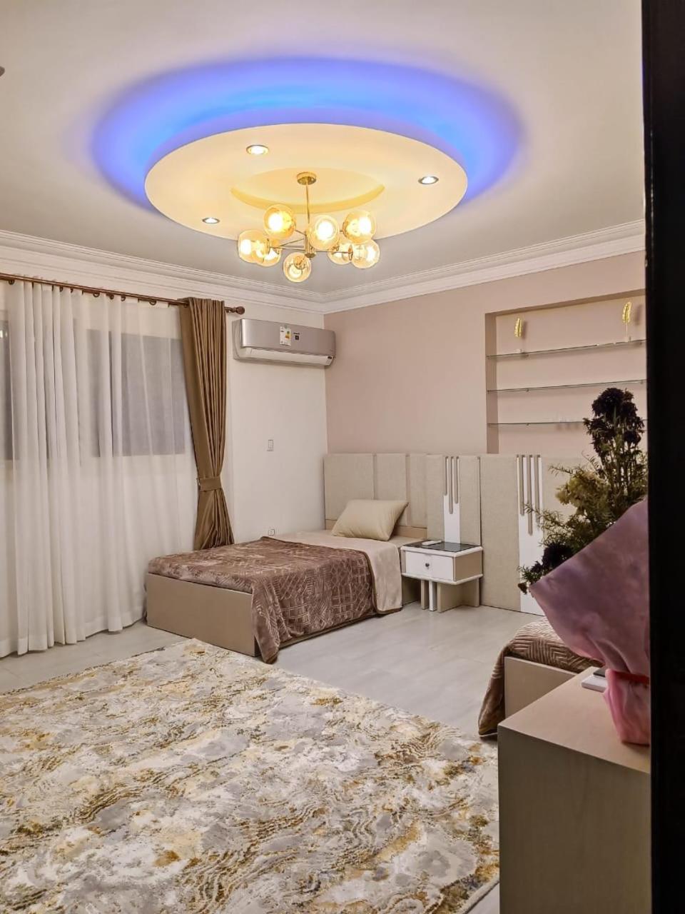Luxury Apartment Great location!