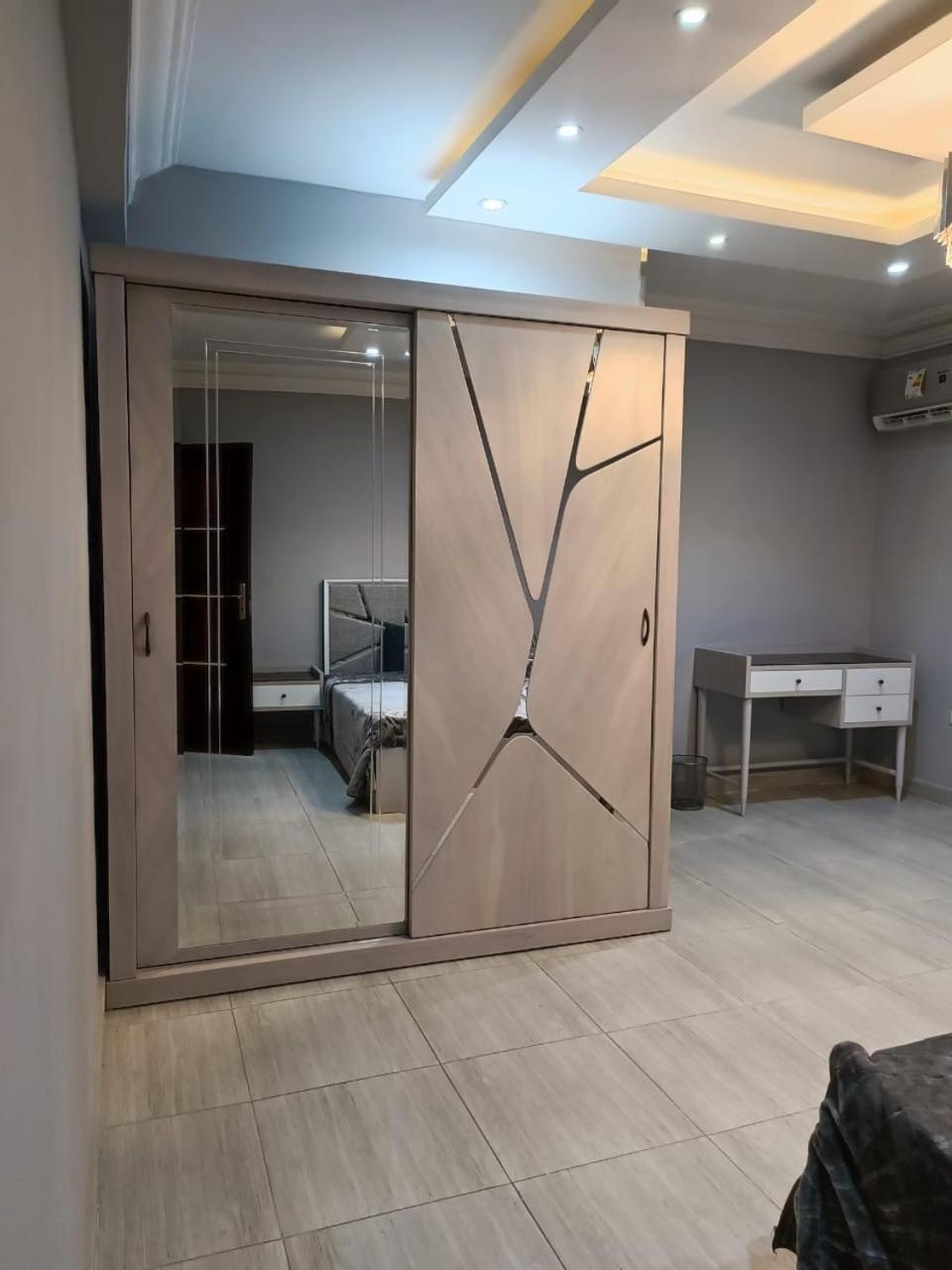 Luxury Apartment Great location!
