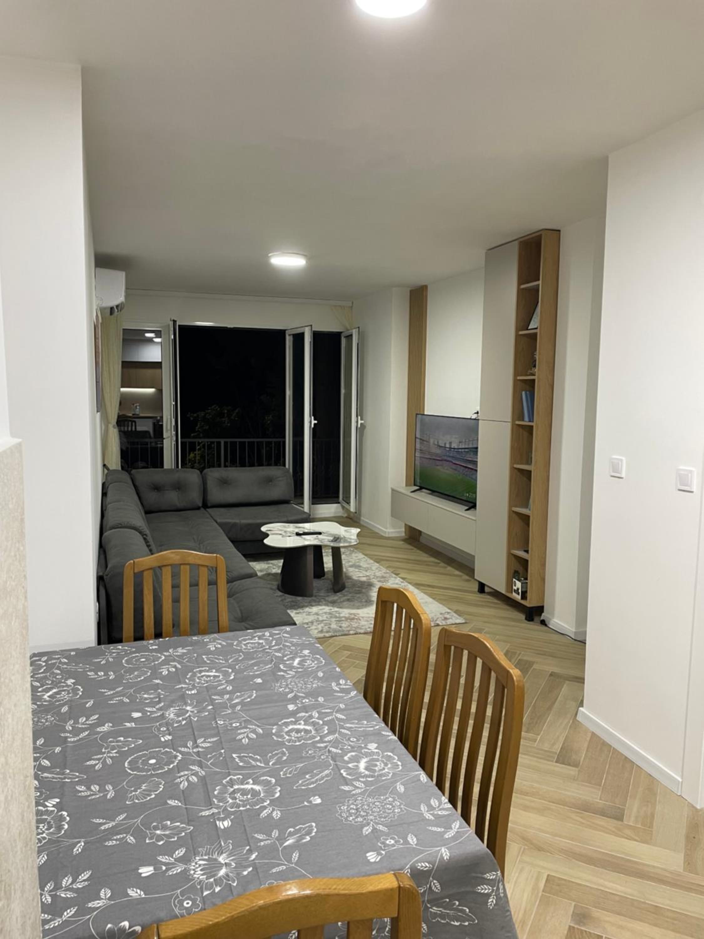Pine forest apartment