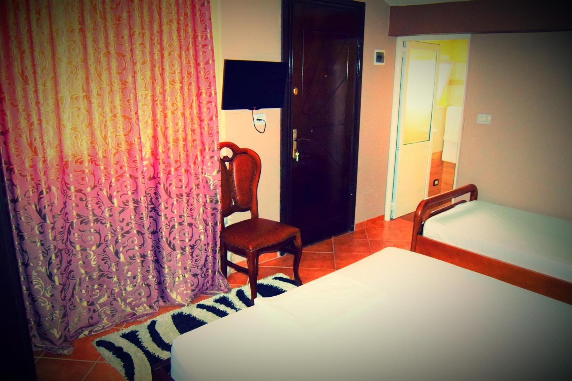 VILA LILI Guest House - Berat