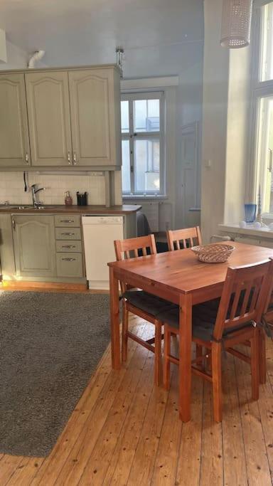 Vintage 1BR Apt in Kamppi with Perfect Location view 3