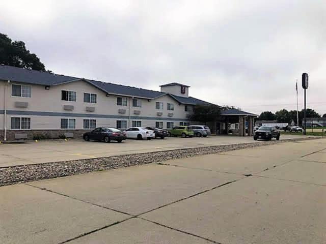 Regency Inn Geneseo, Photo 20