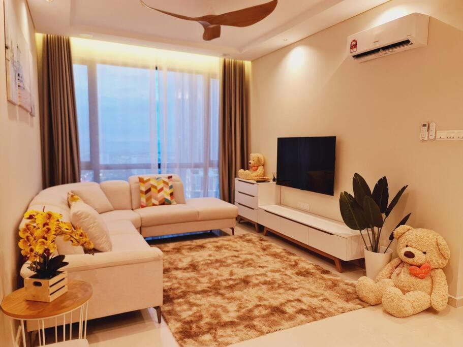 New!2-7pax 2BR SKS Pavillion Condo near JB Customs