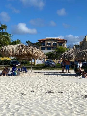 Good vibes, lovely sea and Breeze OASIS at Eagle Beach ARUBA
