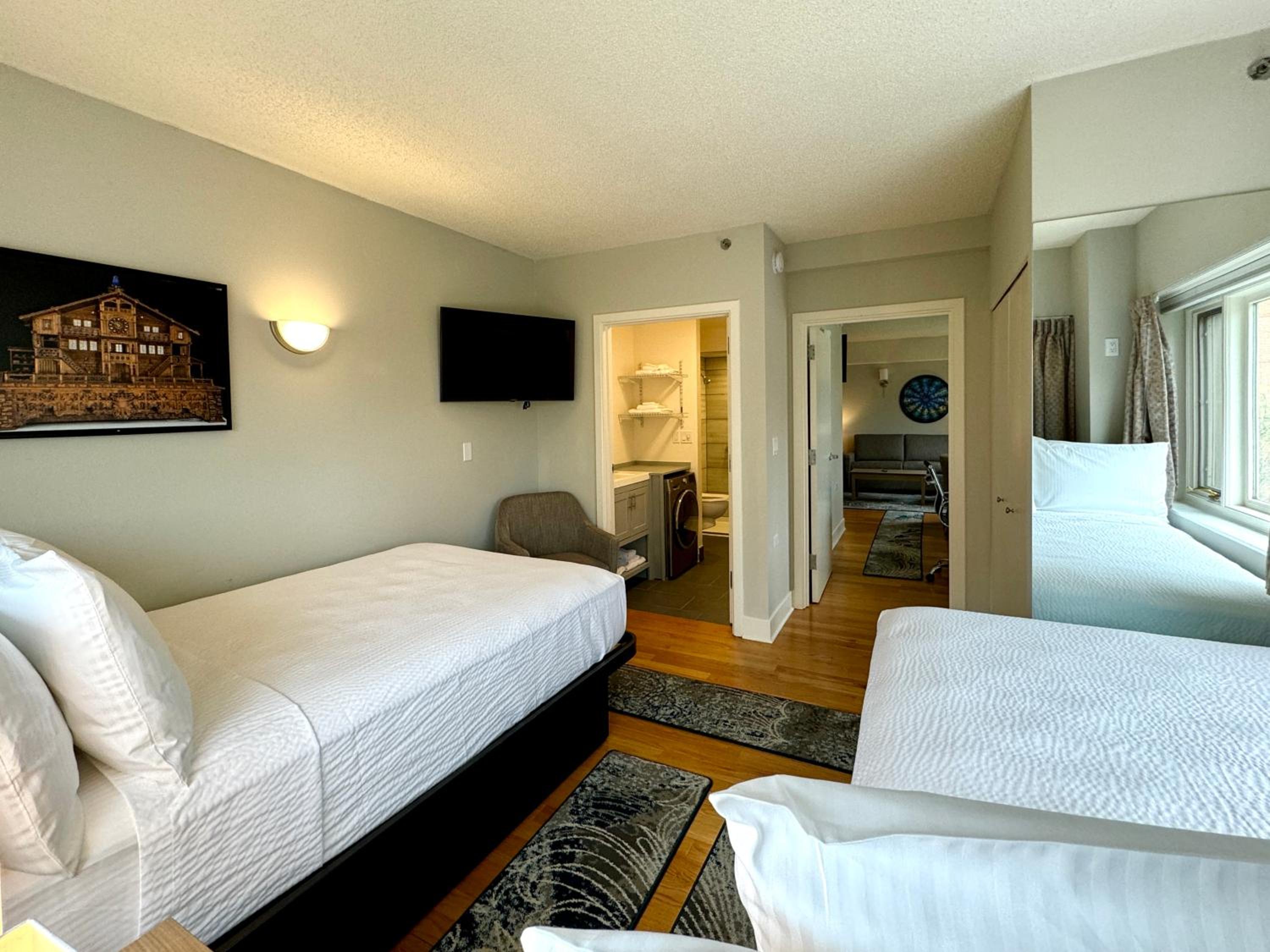 Evanston Vacations - The GEM Museum Suites - Property Image 61