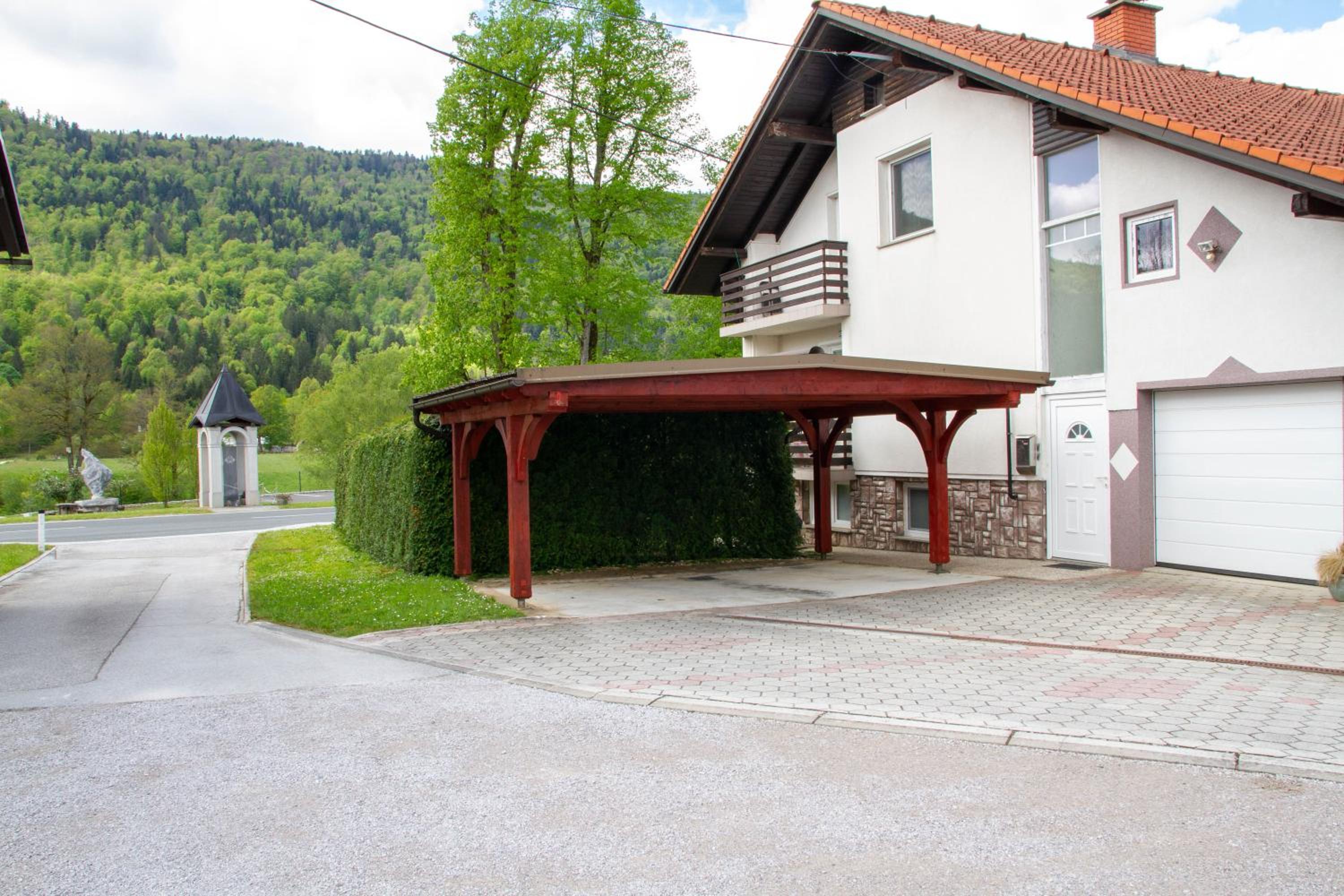 Photo 11