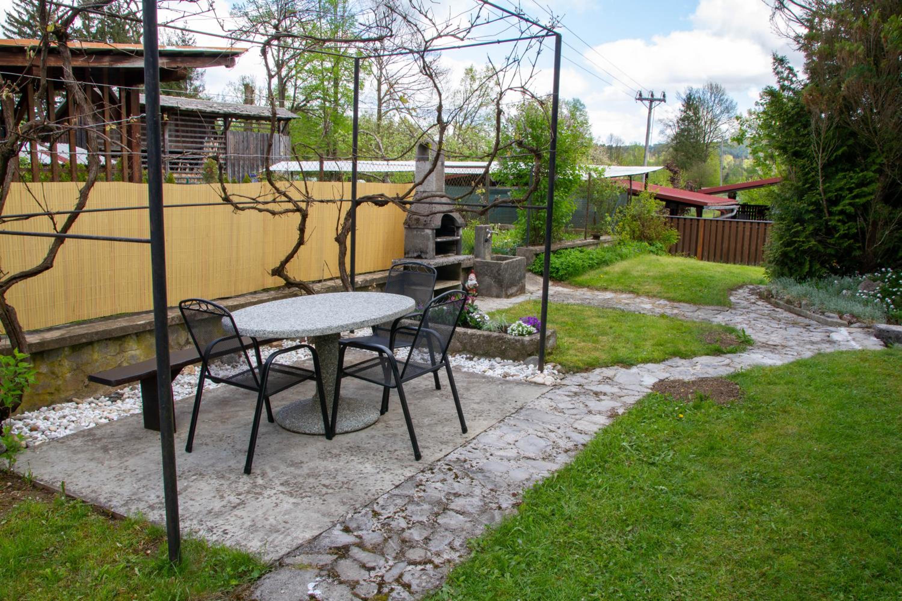 Photo 12