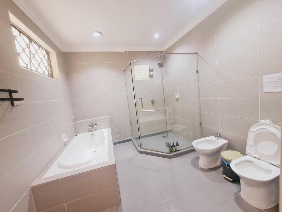 Bali Modern Style Villa up to 20pax in KL