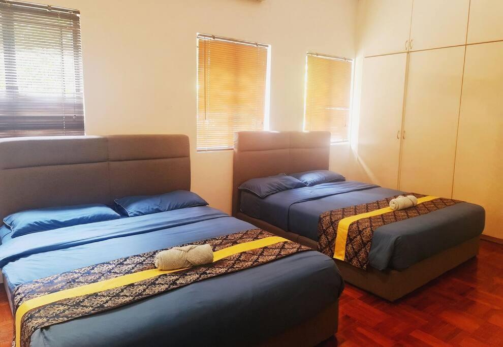 Bali Modern Style Villa up to 20pax in KL