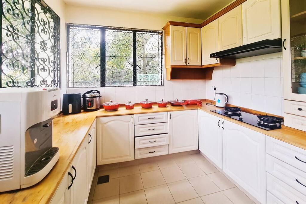 Bali Modern Style Villa up to 20pax in KL