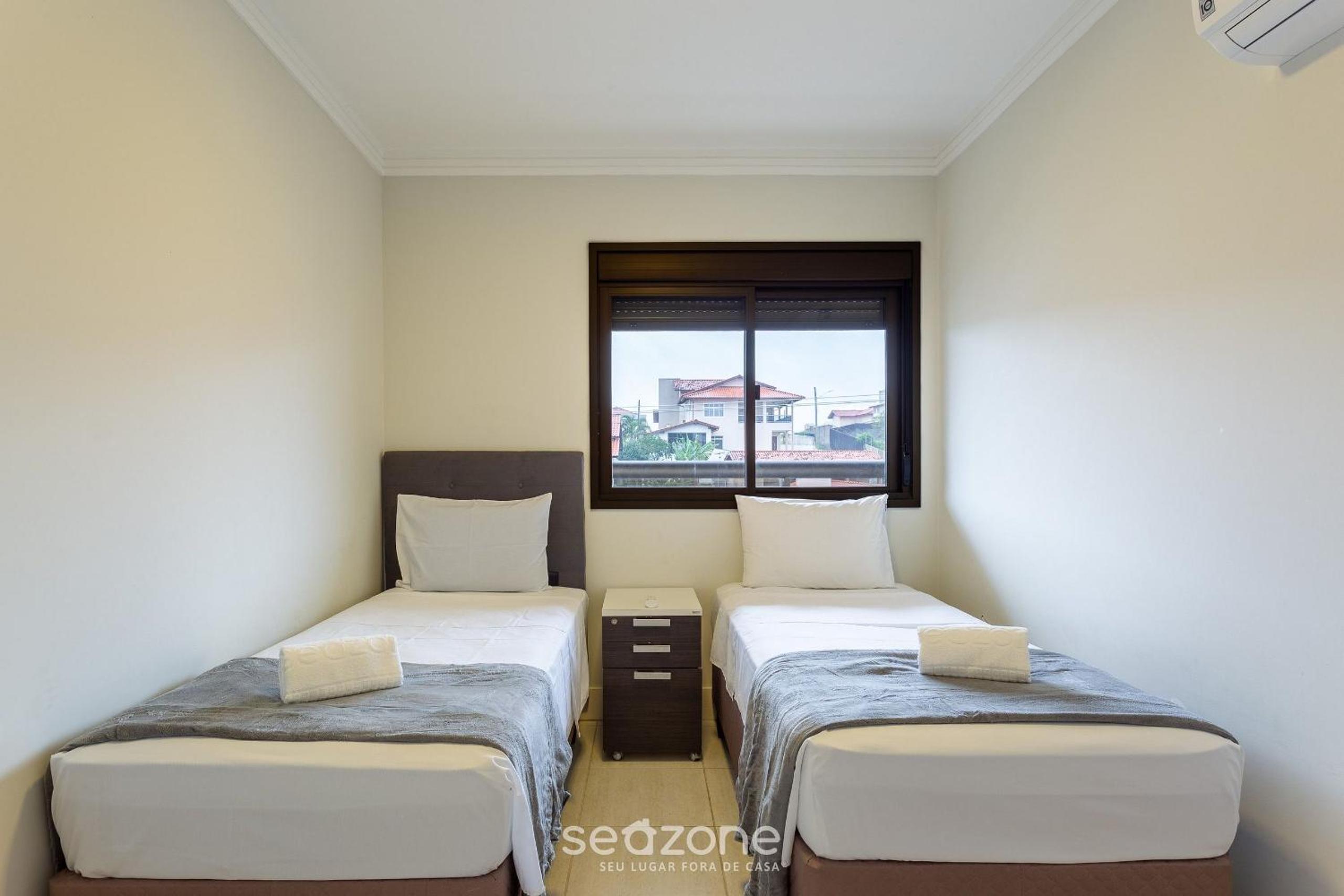 Aparts in a building w/ pool, 300 meters fr/ Ingleses Beach - ROHs