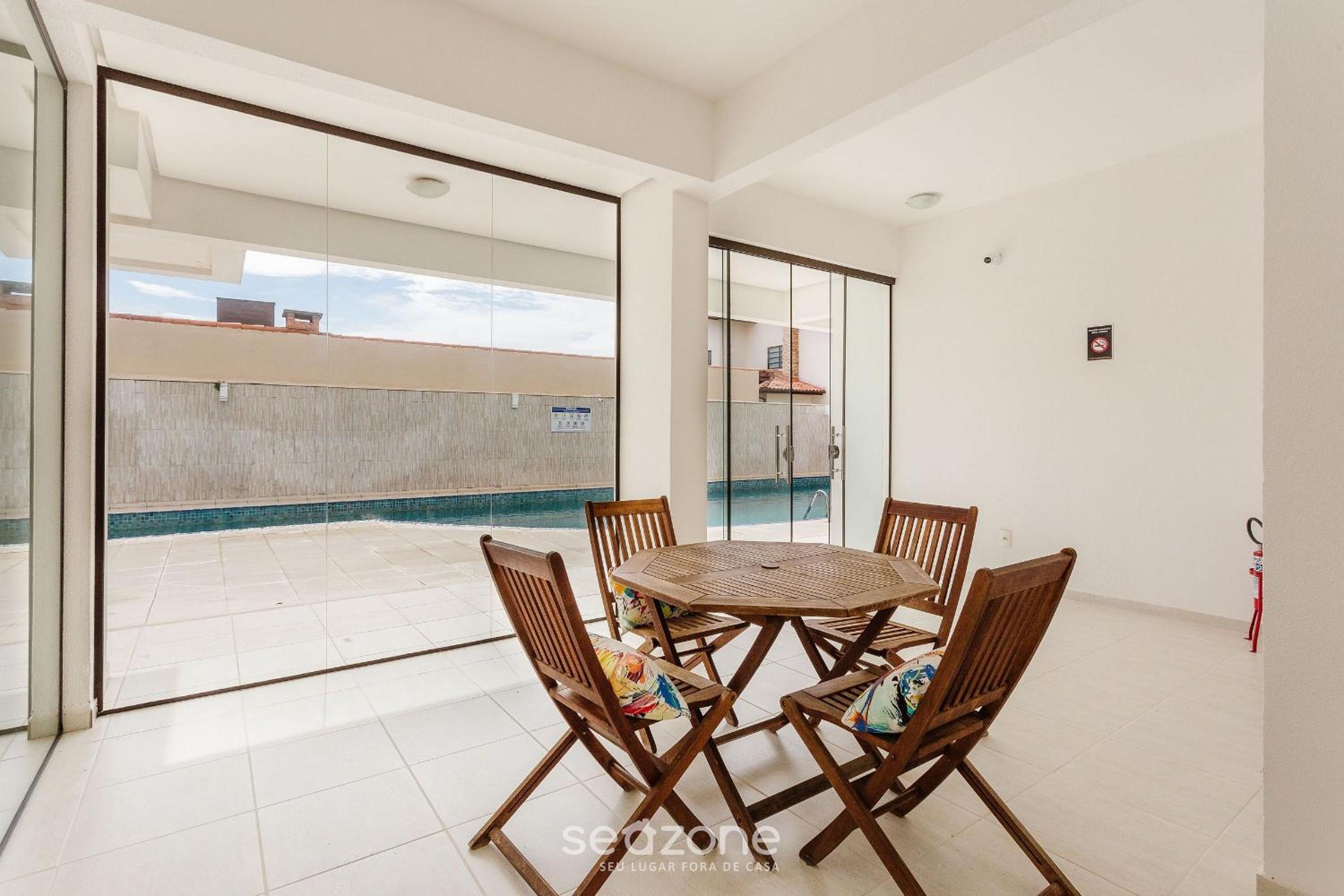 Aparts in a building w/ pool, 300 meters fr/ Ingleses Beach - ROHs