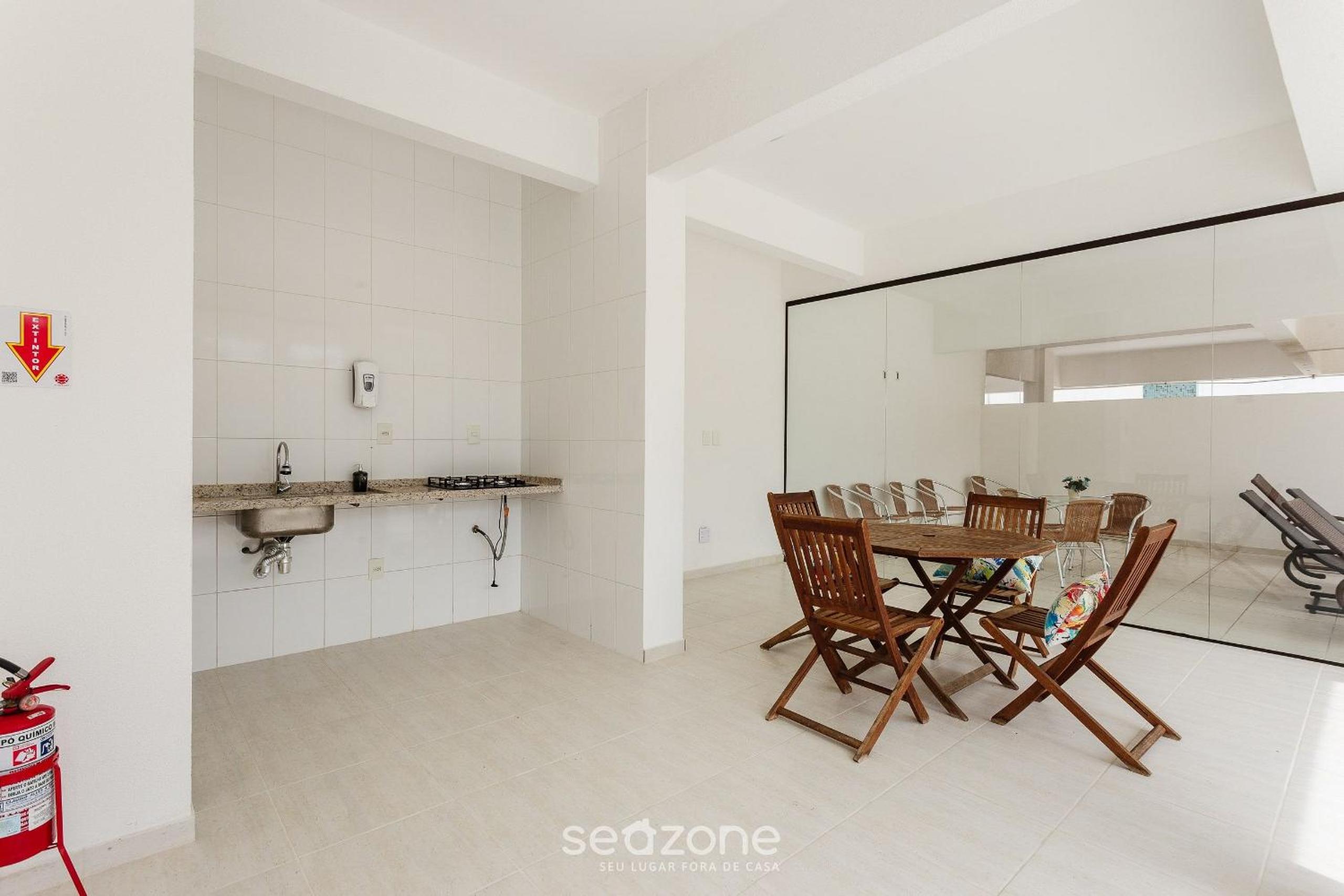 Aparts in a building w/ pool, 300 meters fr/ Ingleses Beach - ROHs