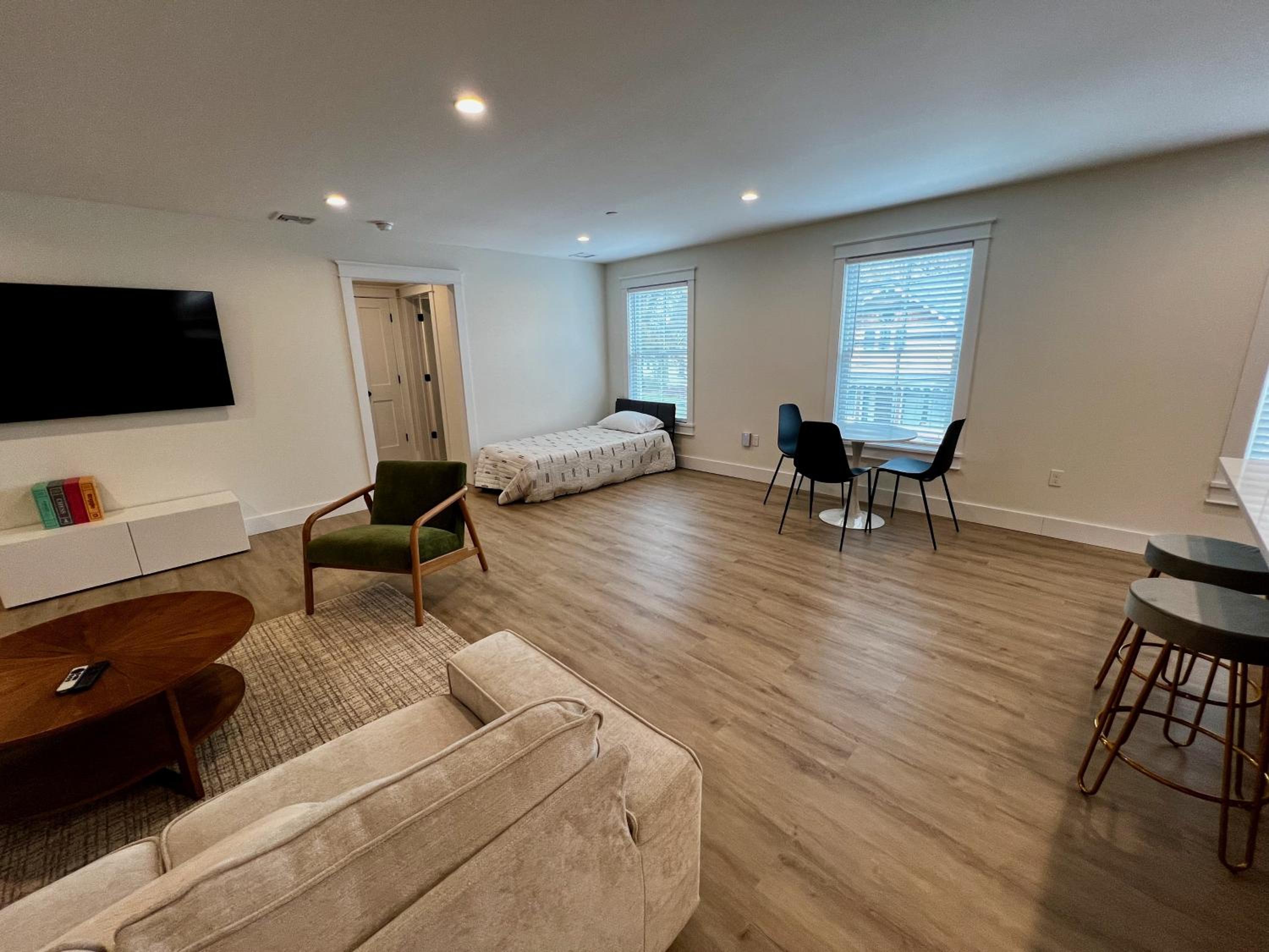 Montgomery Modern Luxury Stays