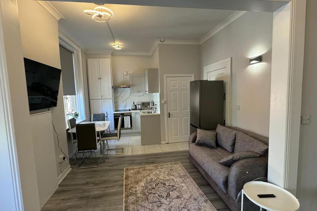Modern 2-Bedroom Apartment-Dublin City