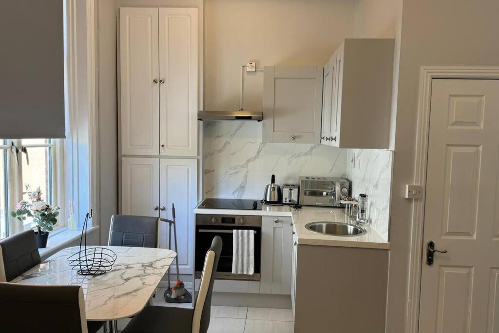 Modern 2-Bedroom Apartment-Dublin City