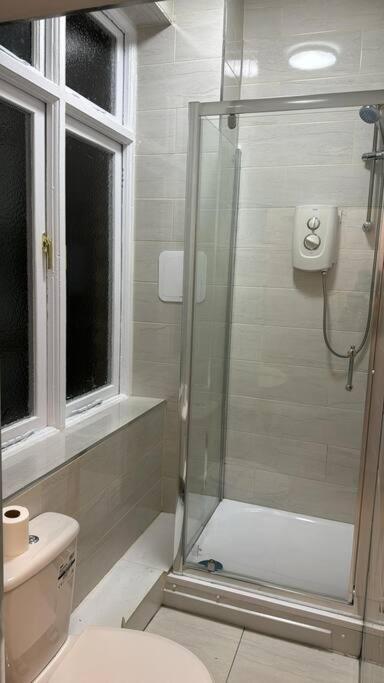 Modern 2-Bedroom Apartment-Dublin City