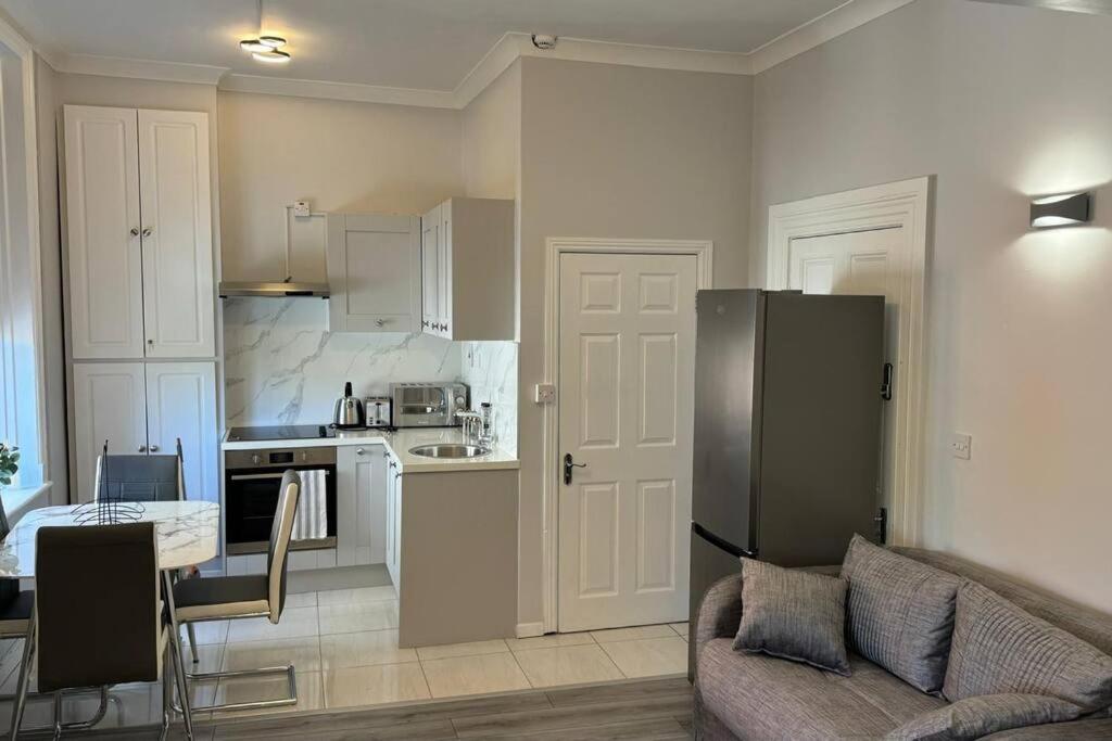 Modern 2-Bedroom Apartment-Dublin City