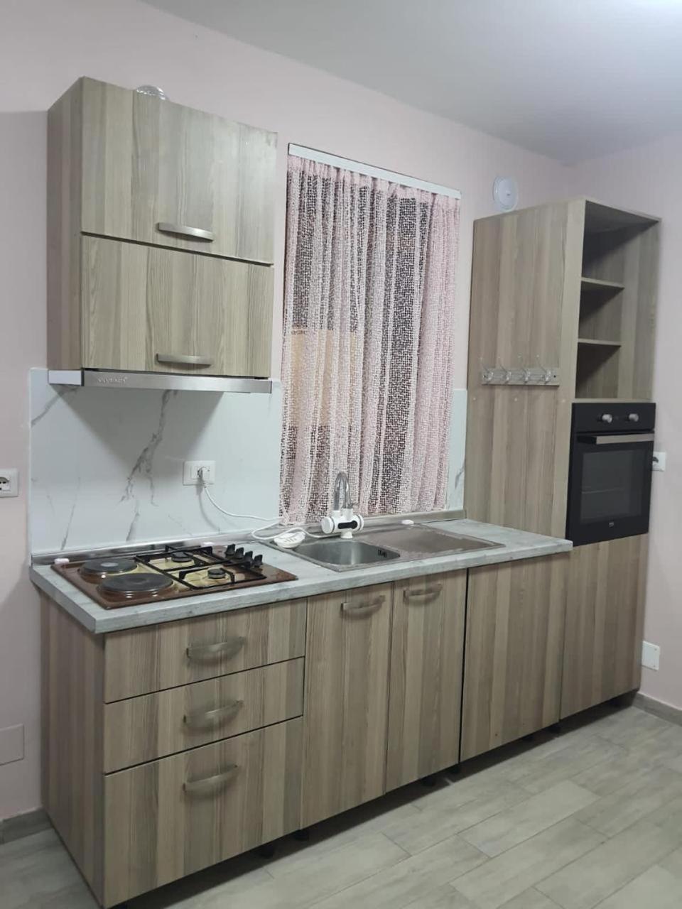 Topleci Guest House