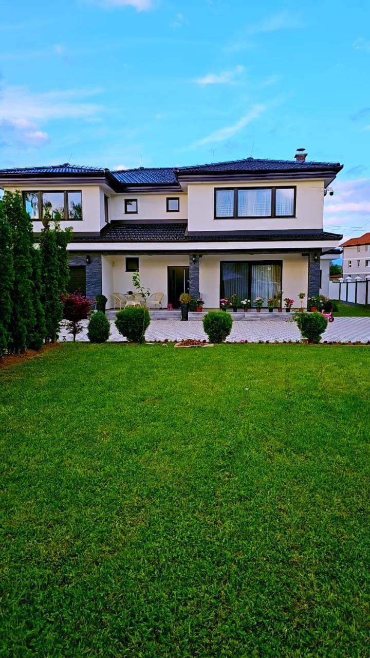 Villa Otes