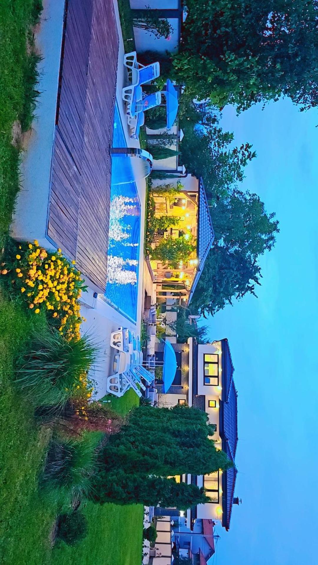 Villa Otes