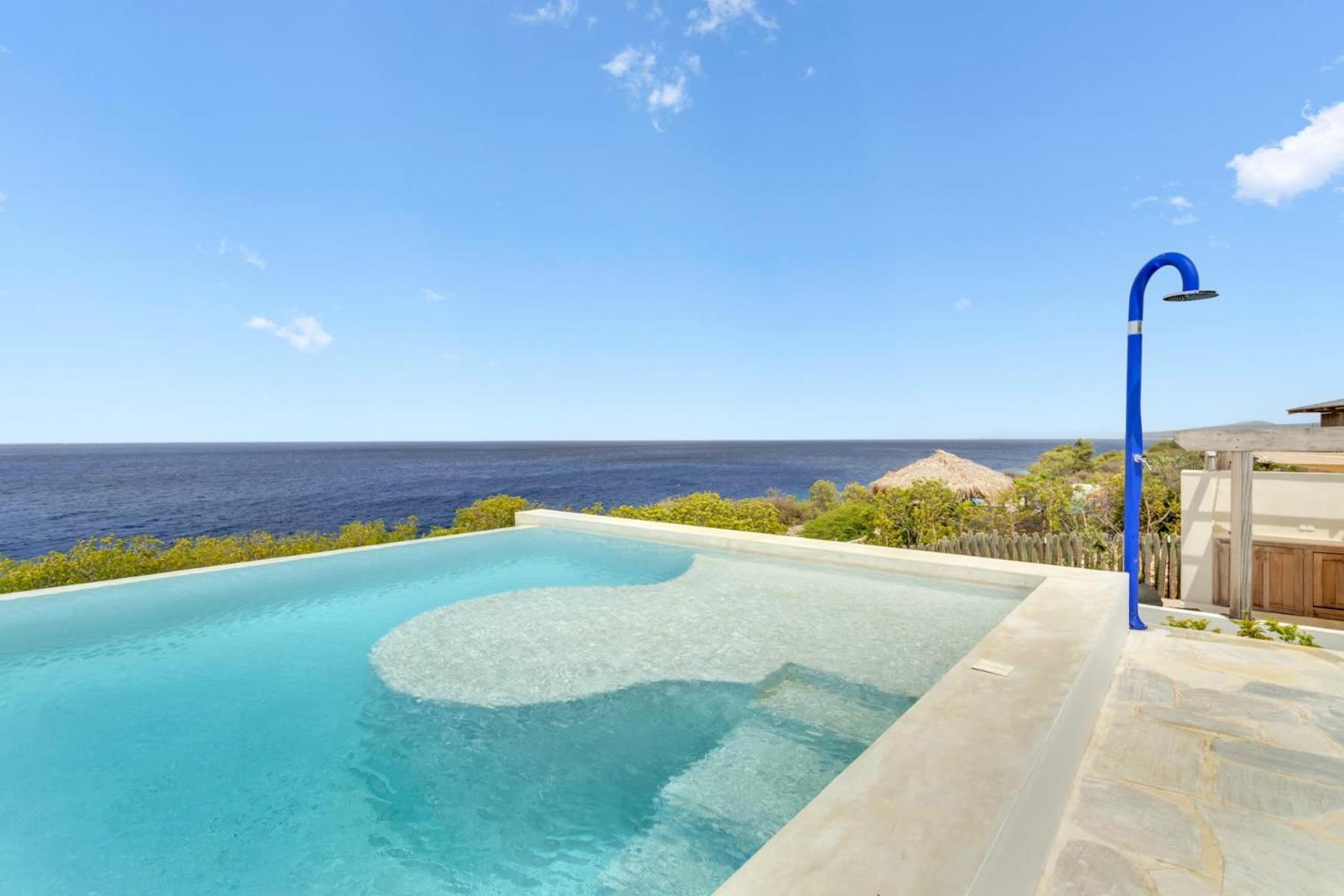 Villa Kas Très on the sea