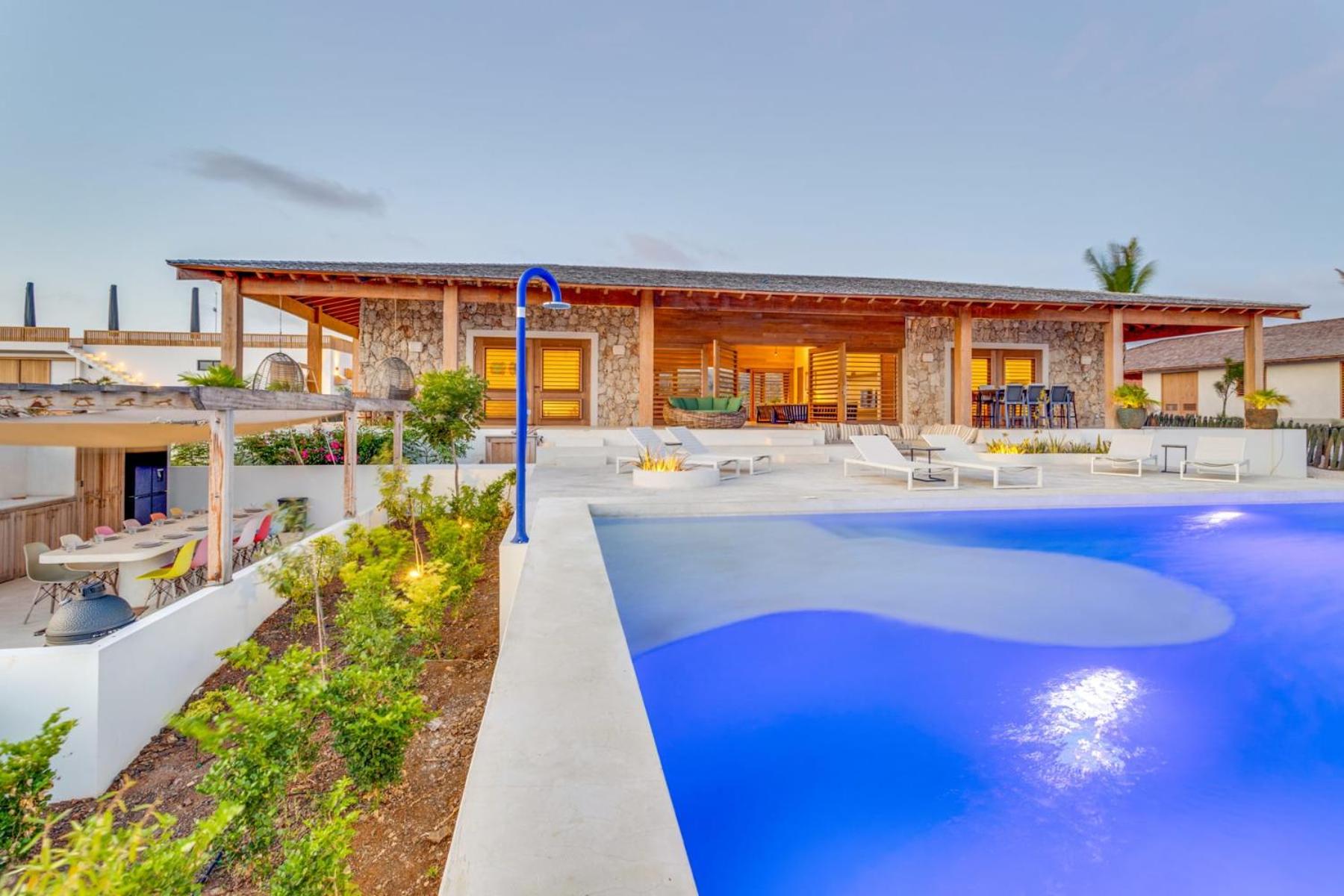 Villa Kas Très on the sea