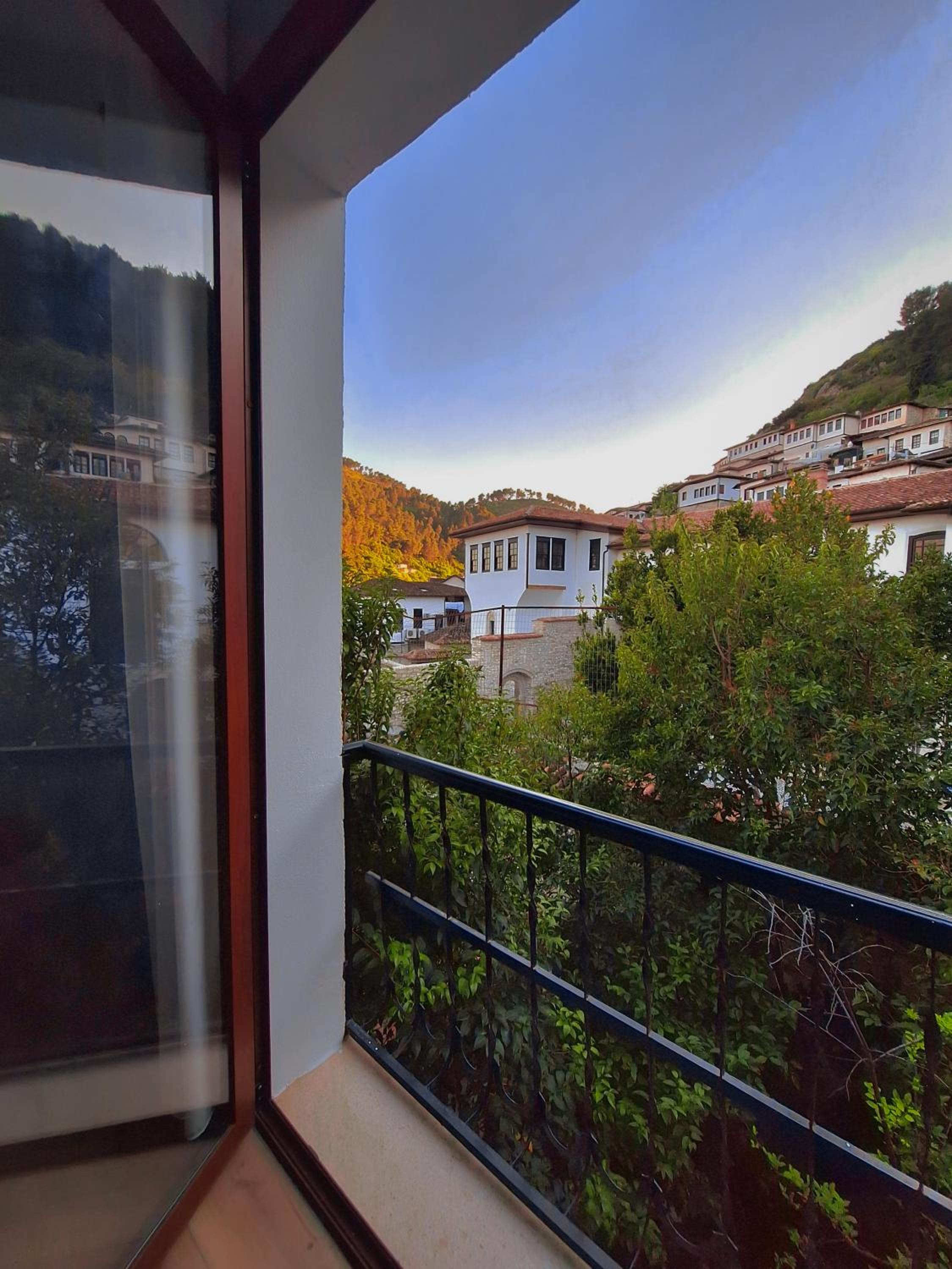 Villa Mishel