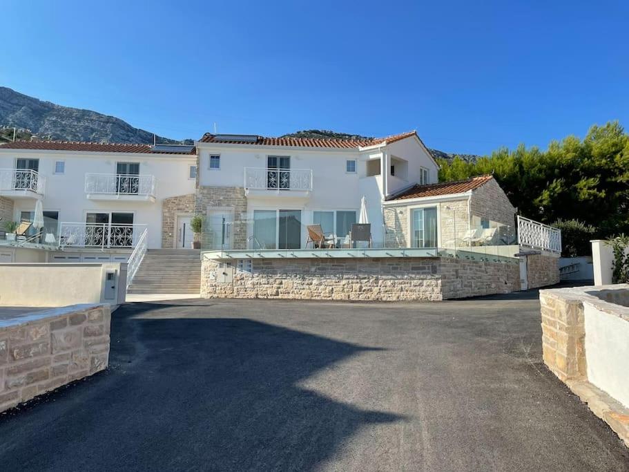 Luxury Villa Michelle