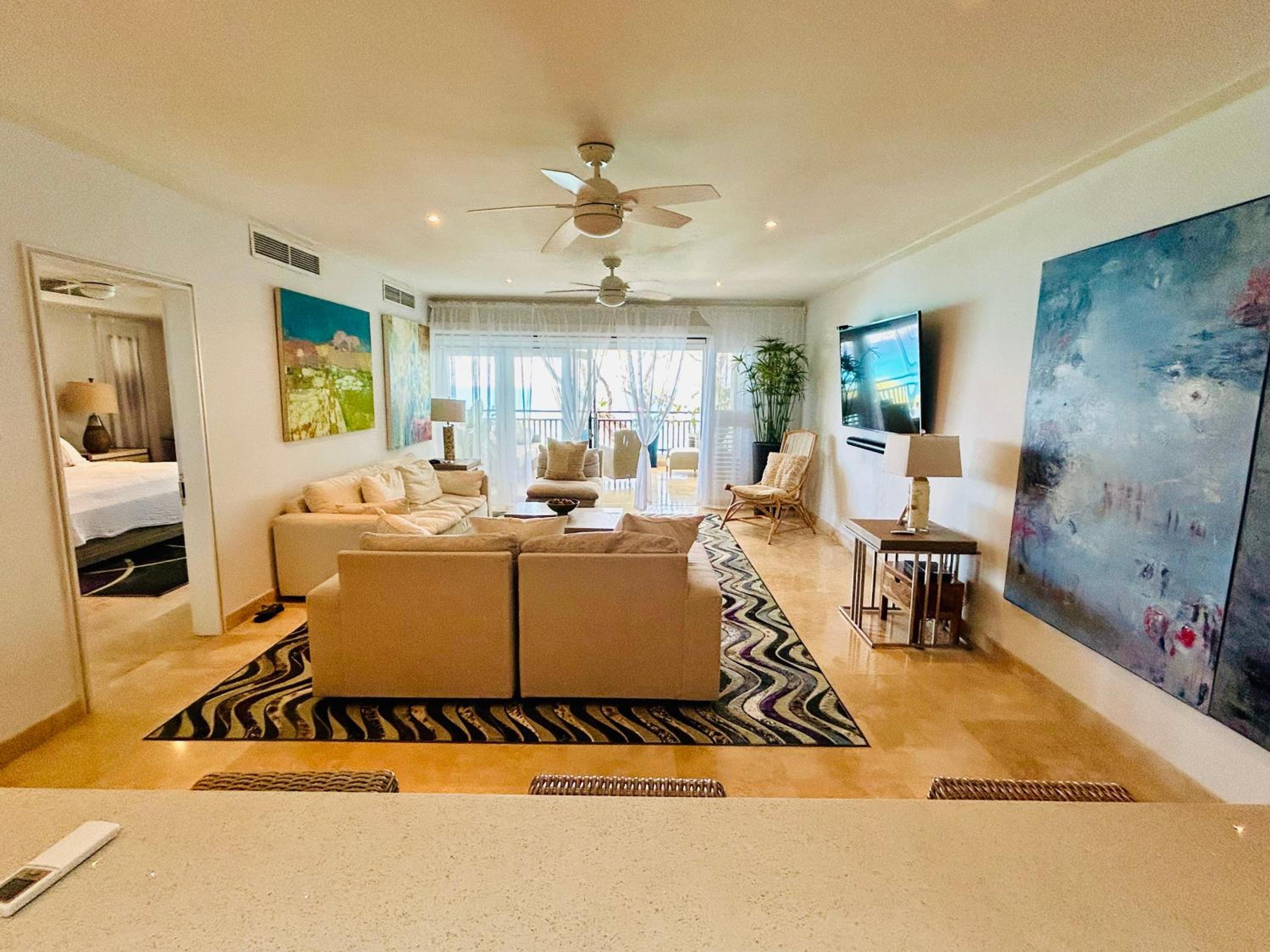 Coral Cove 10 Luxury Beachfront Condo