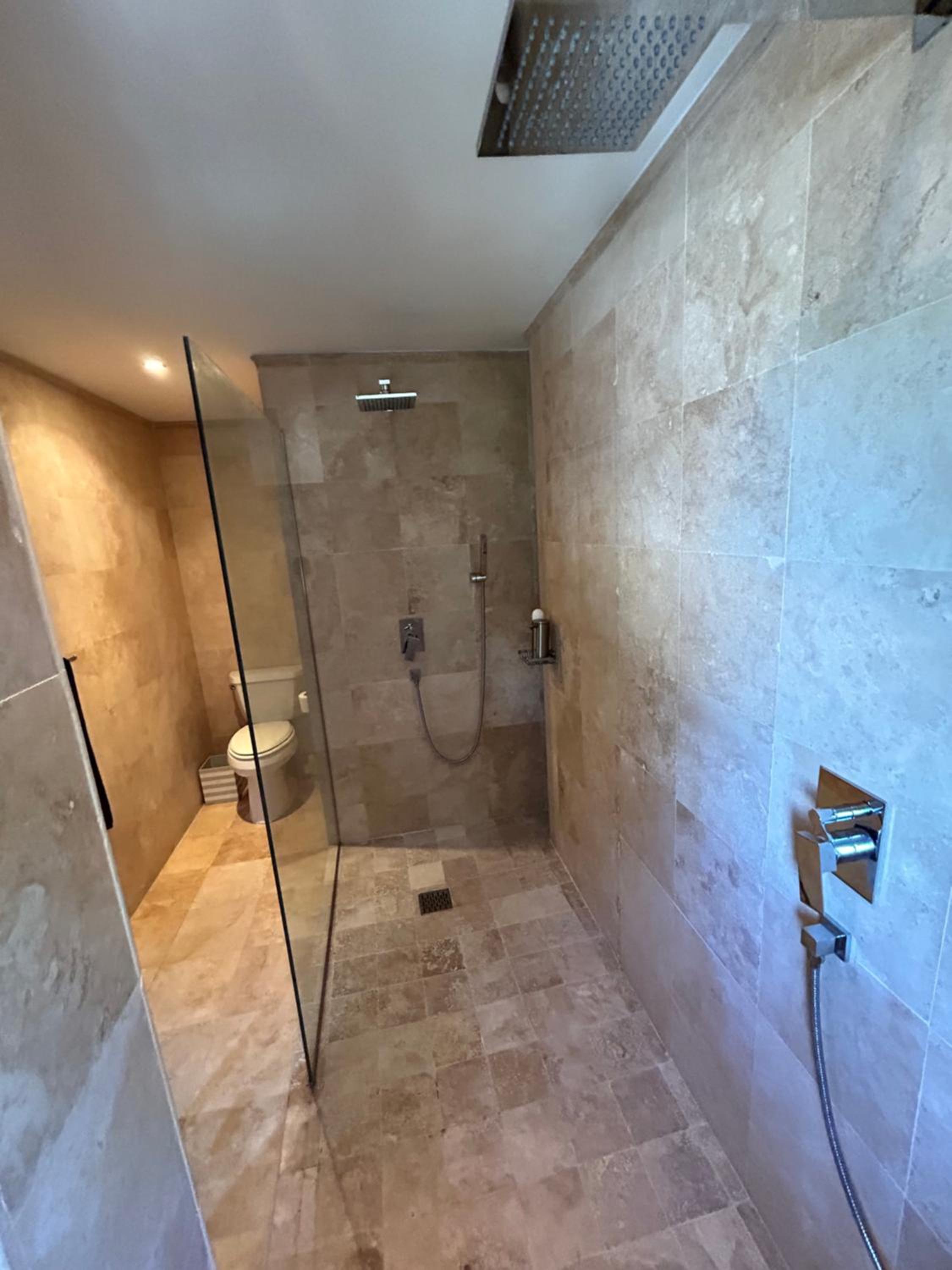 Coral Cove 10 Luxury Beachfront Condo
