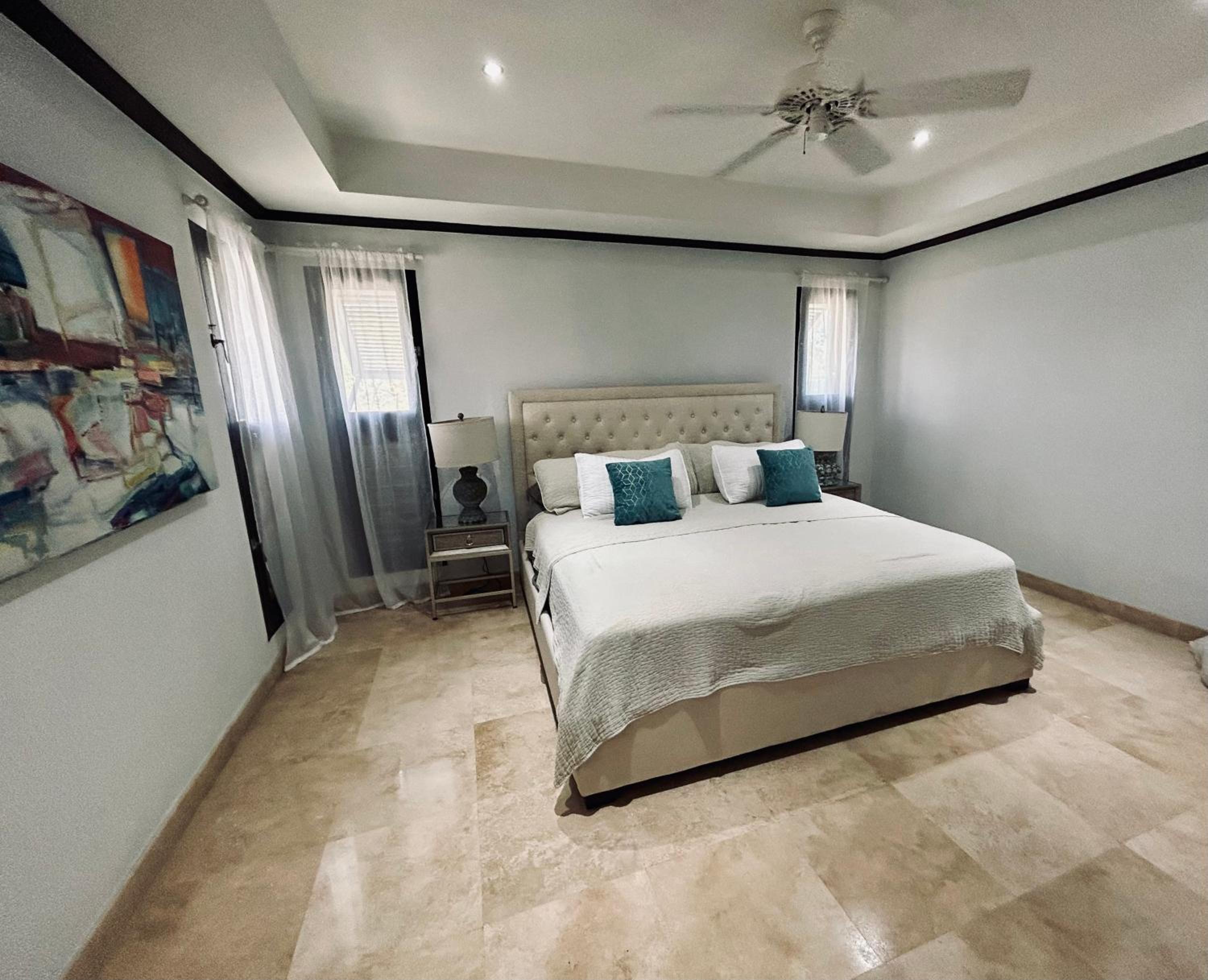 Coral Cove 10 Luxury Beachfront Condo