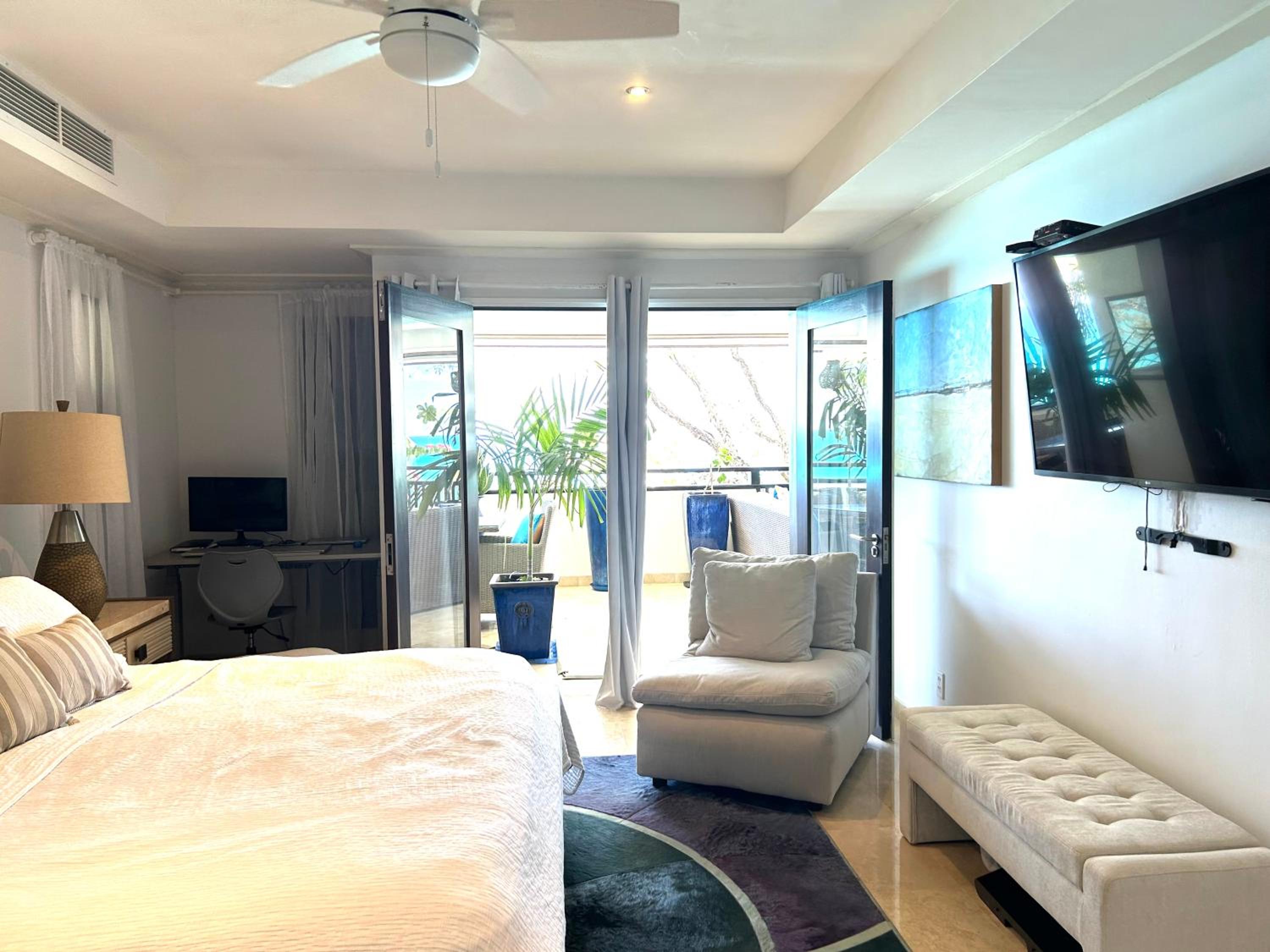 Coral Cove 10 Luxury Beachfront Condo