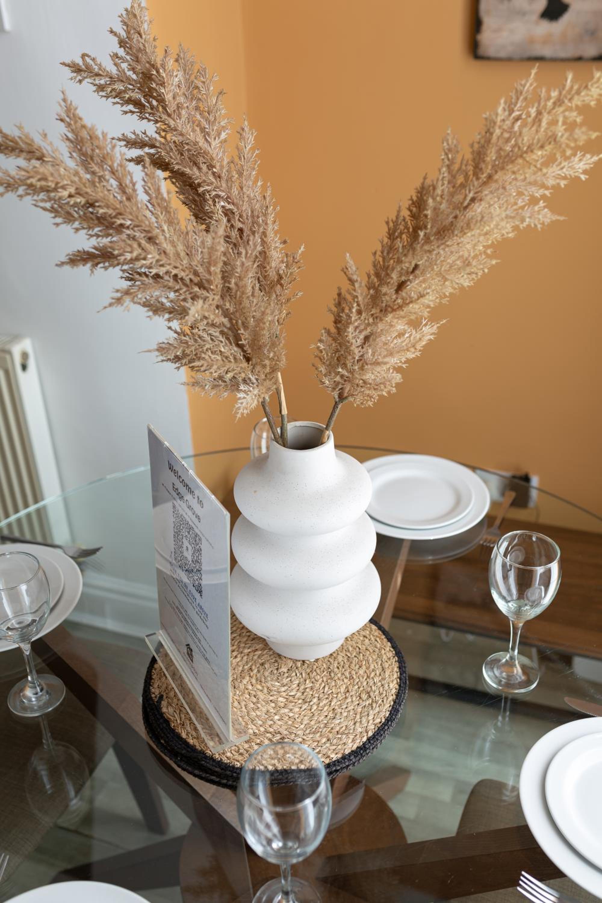 Edge Grove Retreat - Air Host & Stay