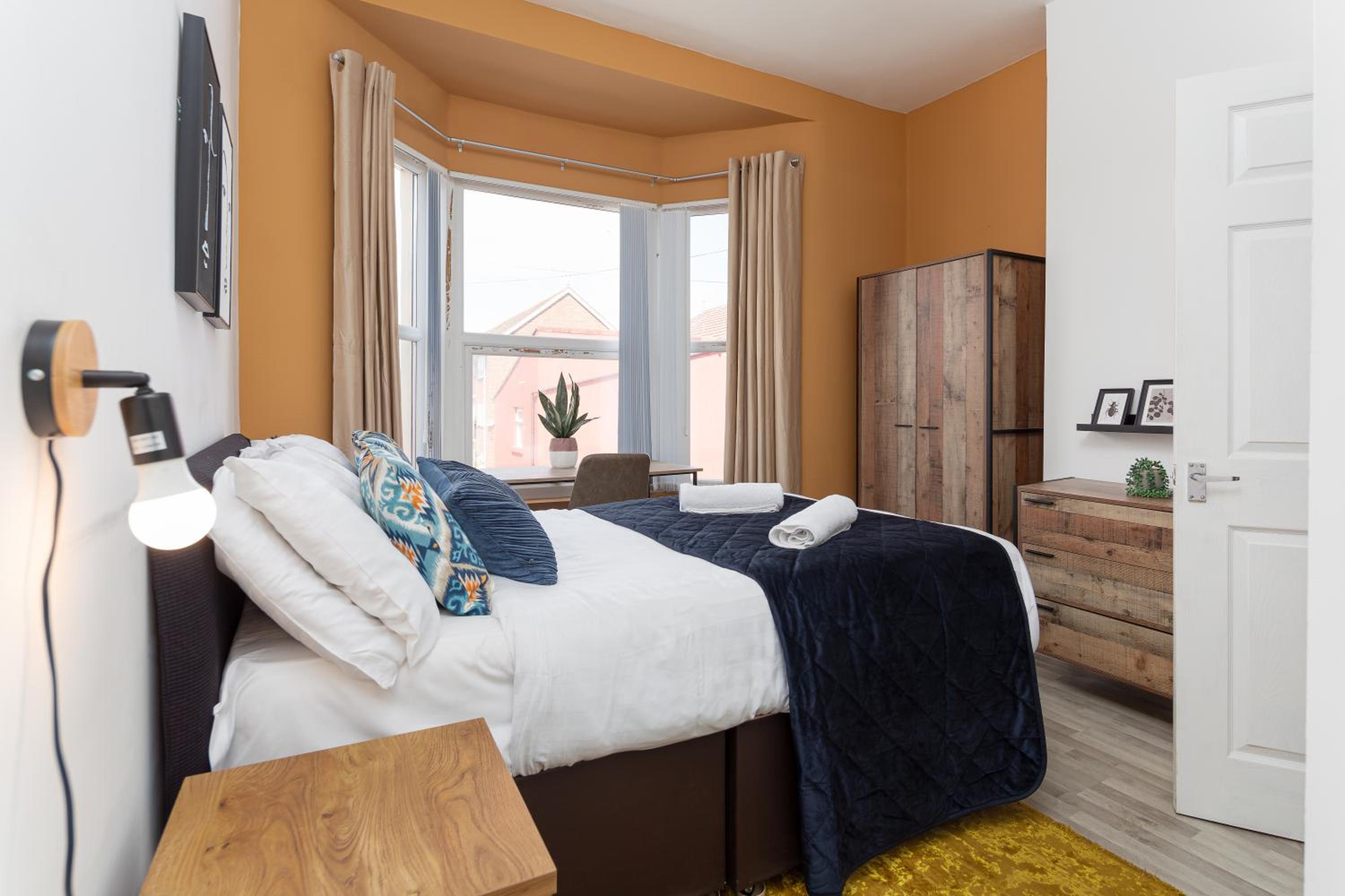 Edge Grove Retreat - Air Host & Stay