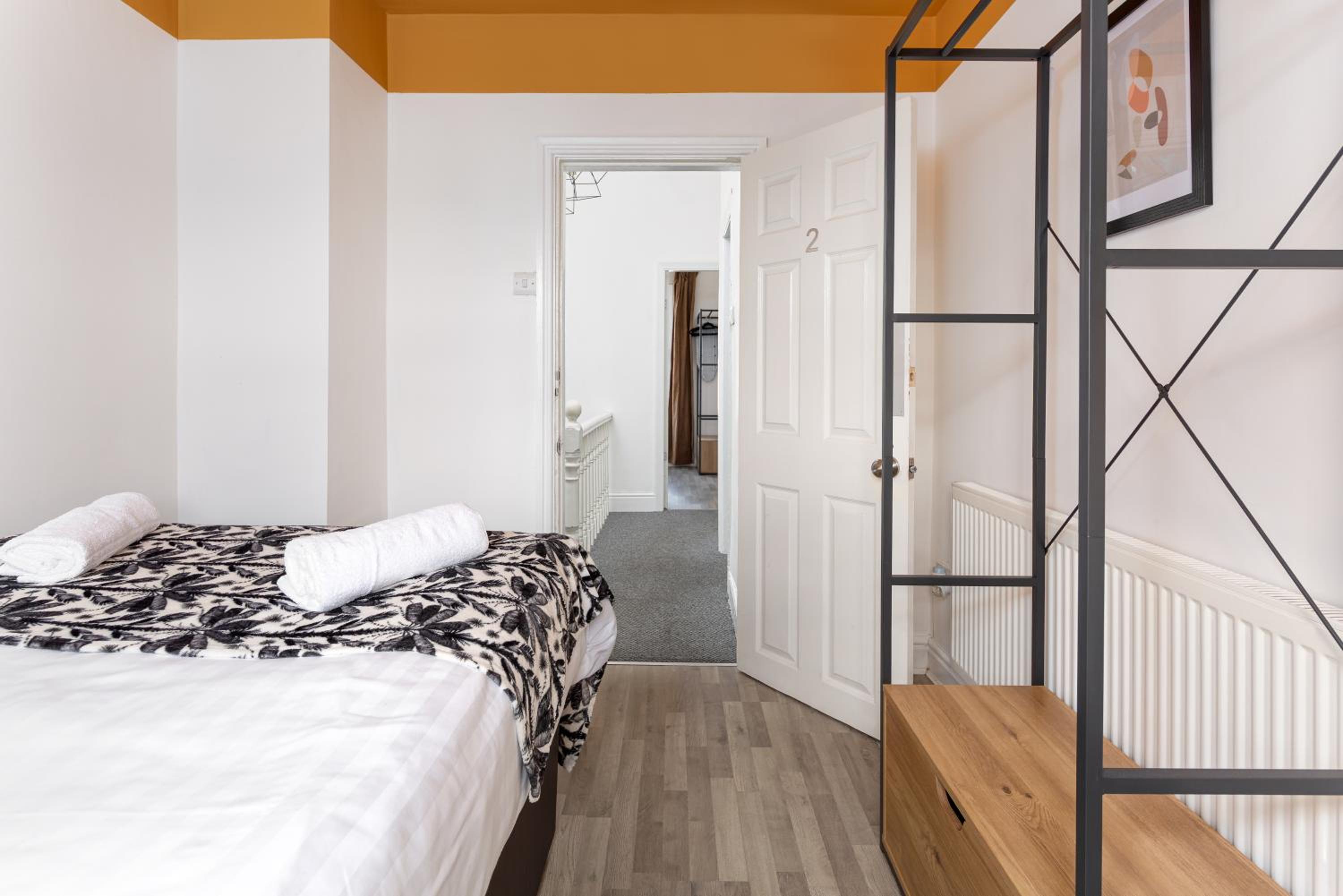 Edge Grove Retreat - Air Host & Stay