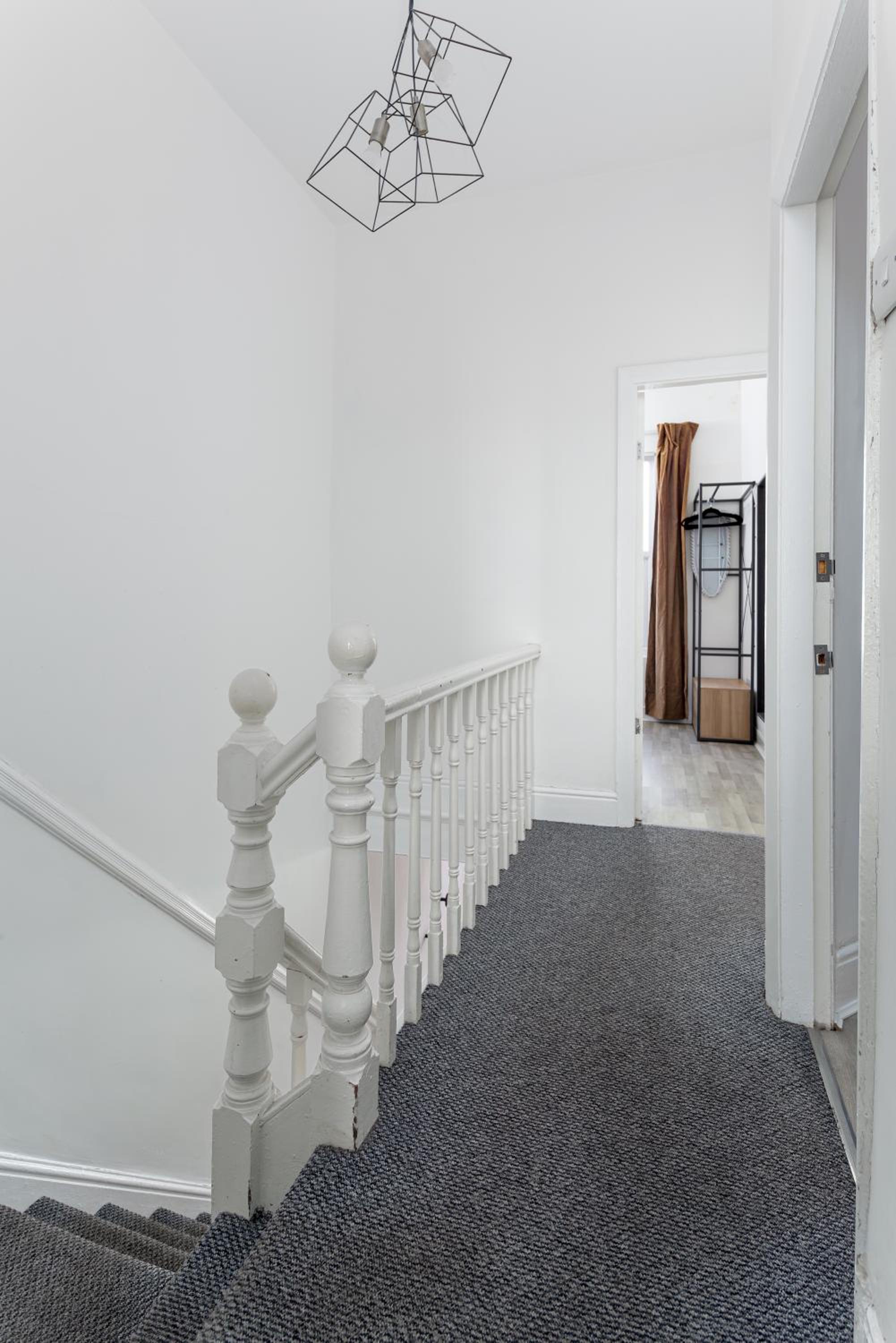 Edge Grove Retreat - Air Host & Stay