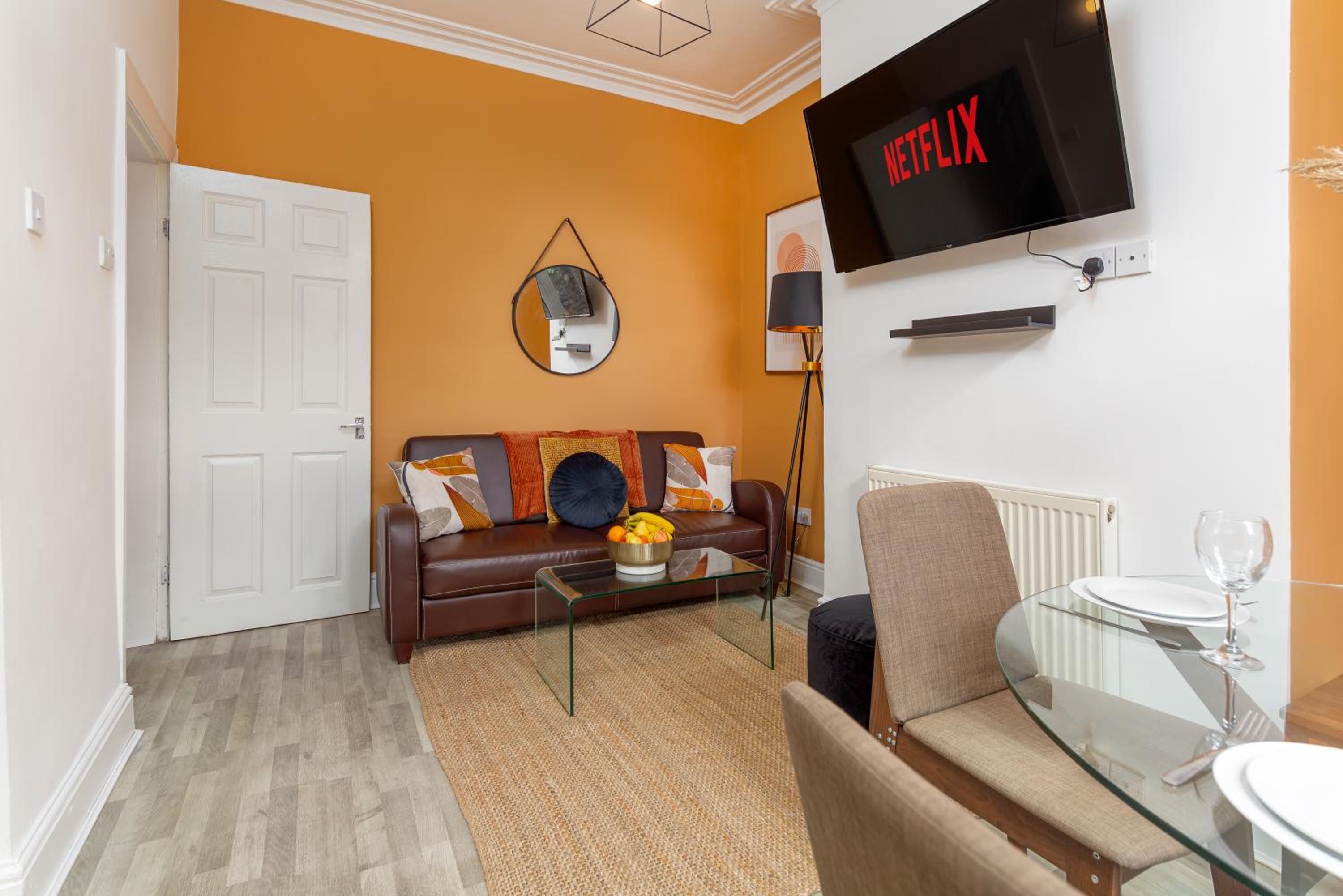 Edge Grove Retreat - Air Host & Stay
