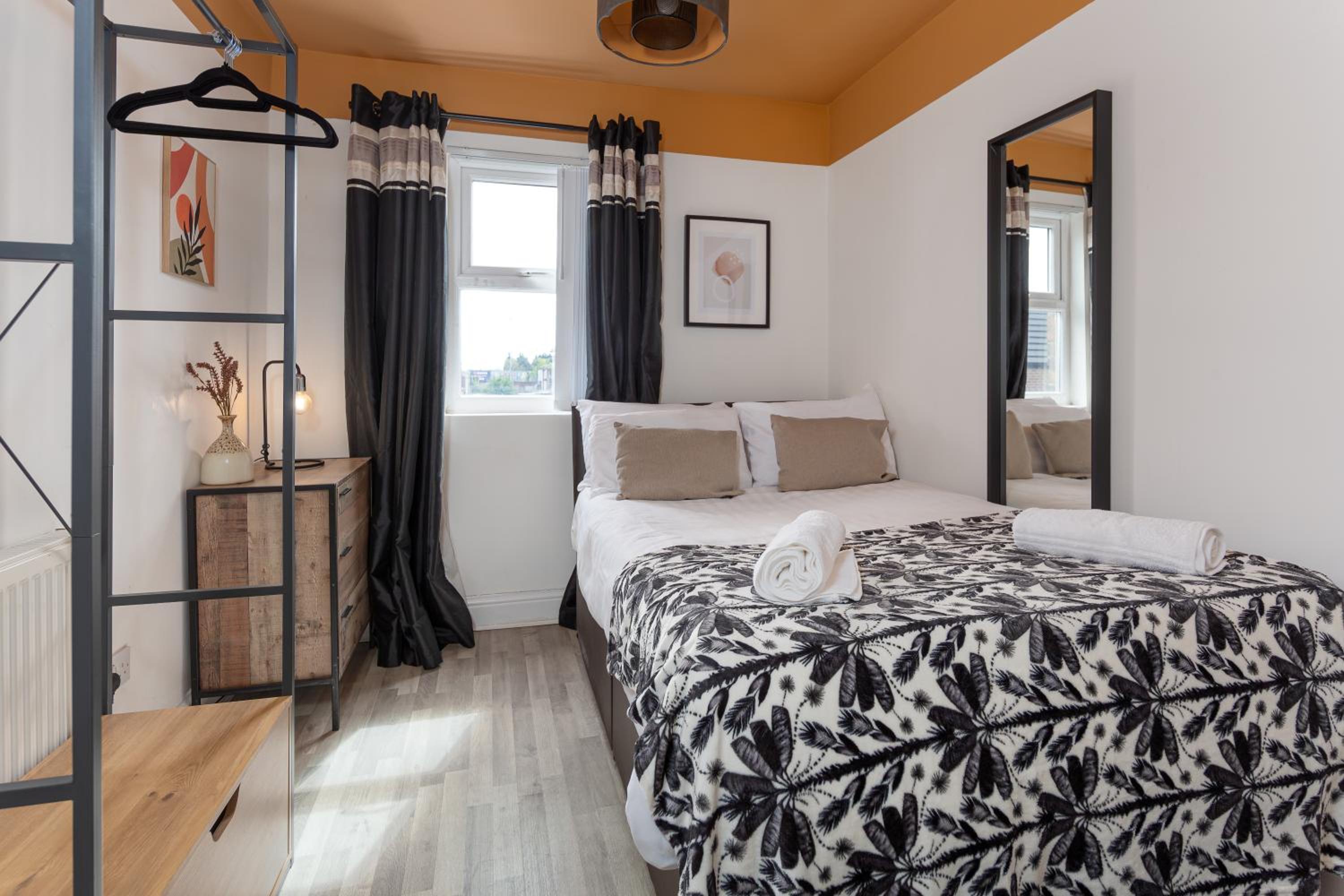 Edge Grove Retreat - Air Host & Stay